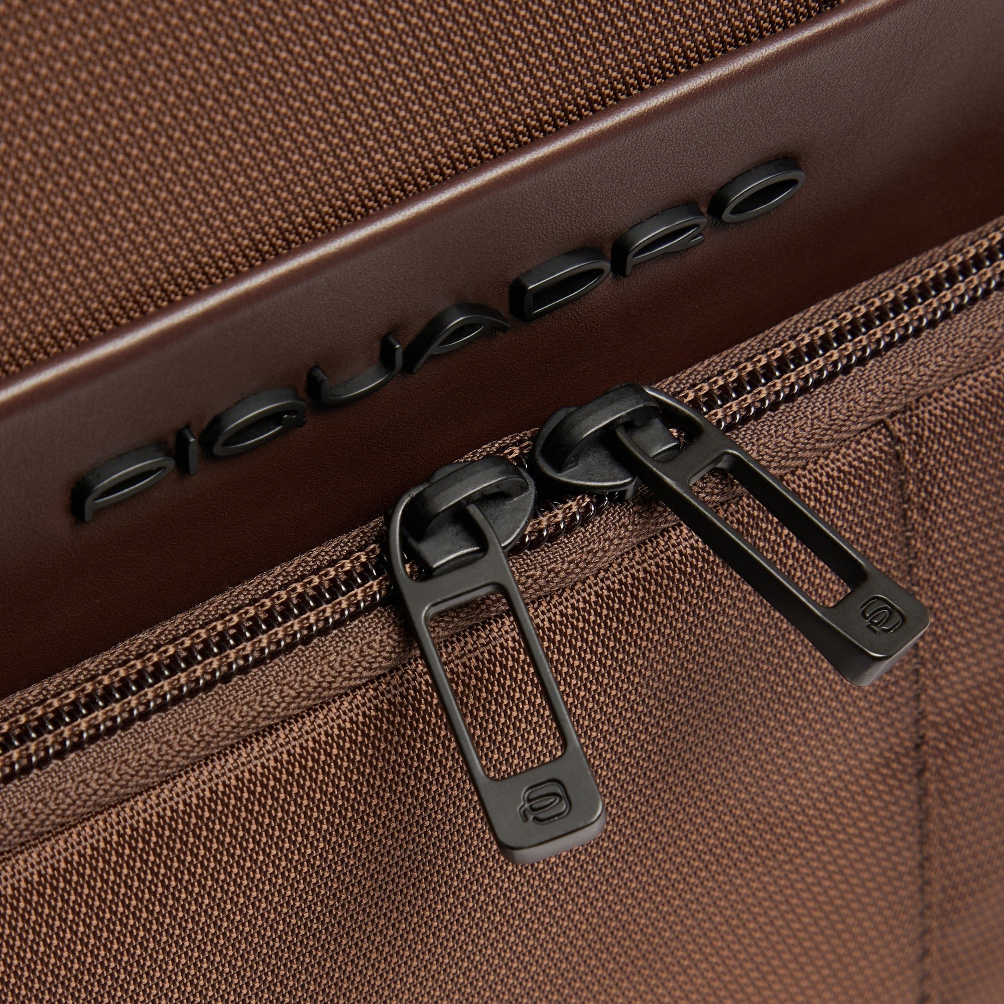 Expandable laptop backpack for 15.6" computer | Brown PIQUADRO Men