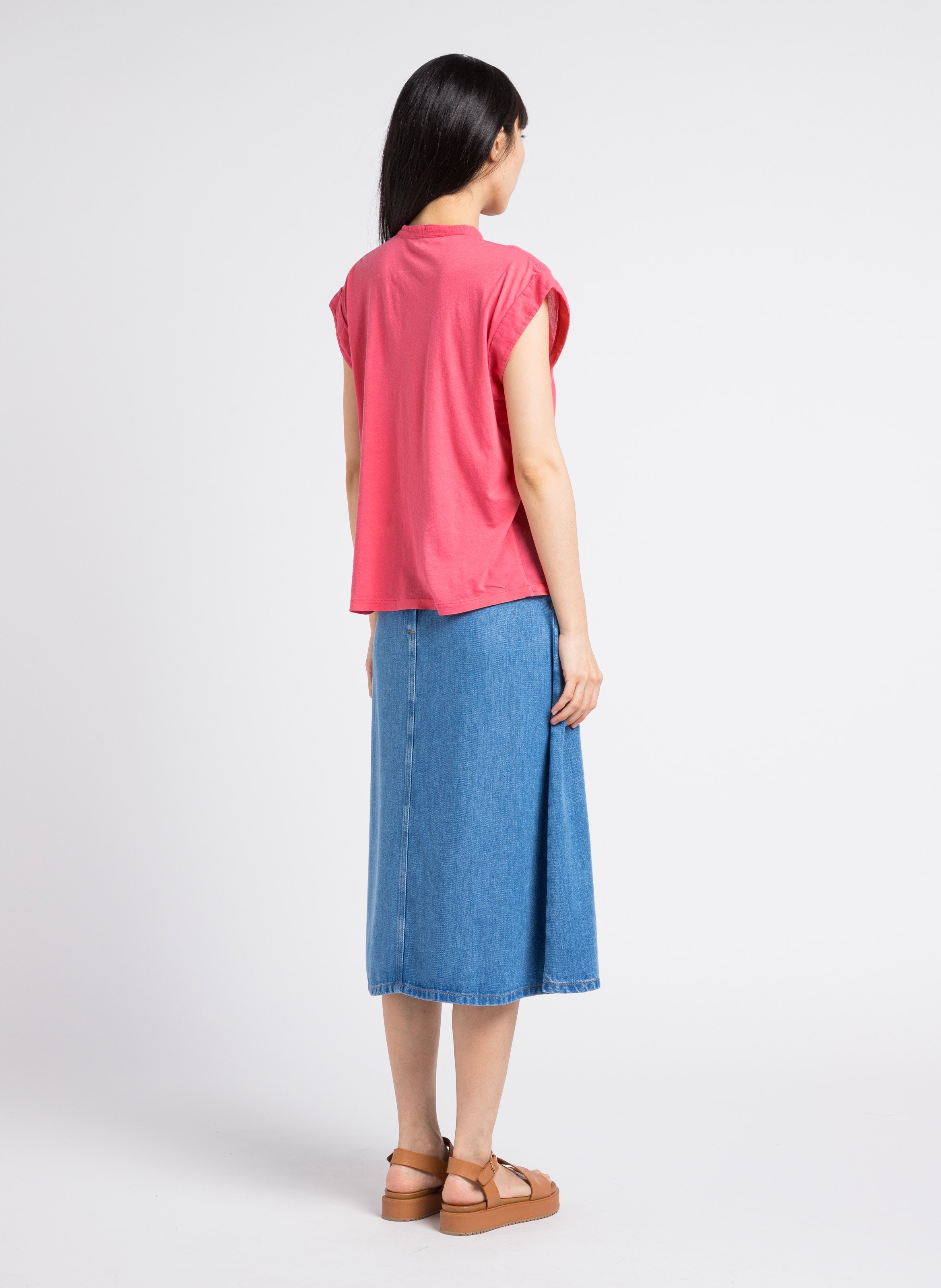 Sleeveless embroidered cotton shirt Pink