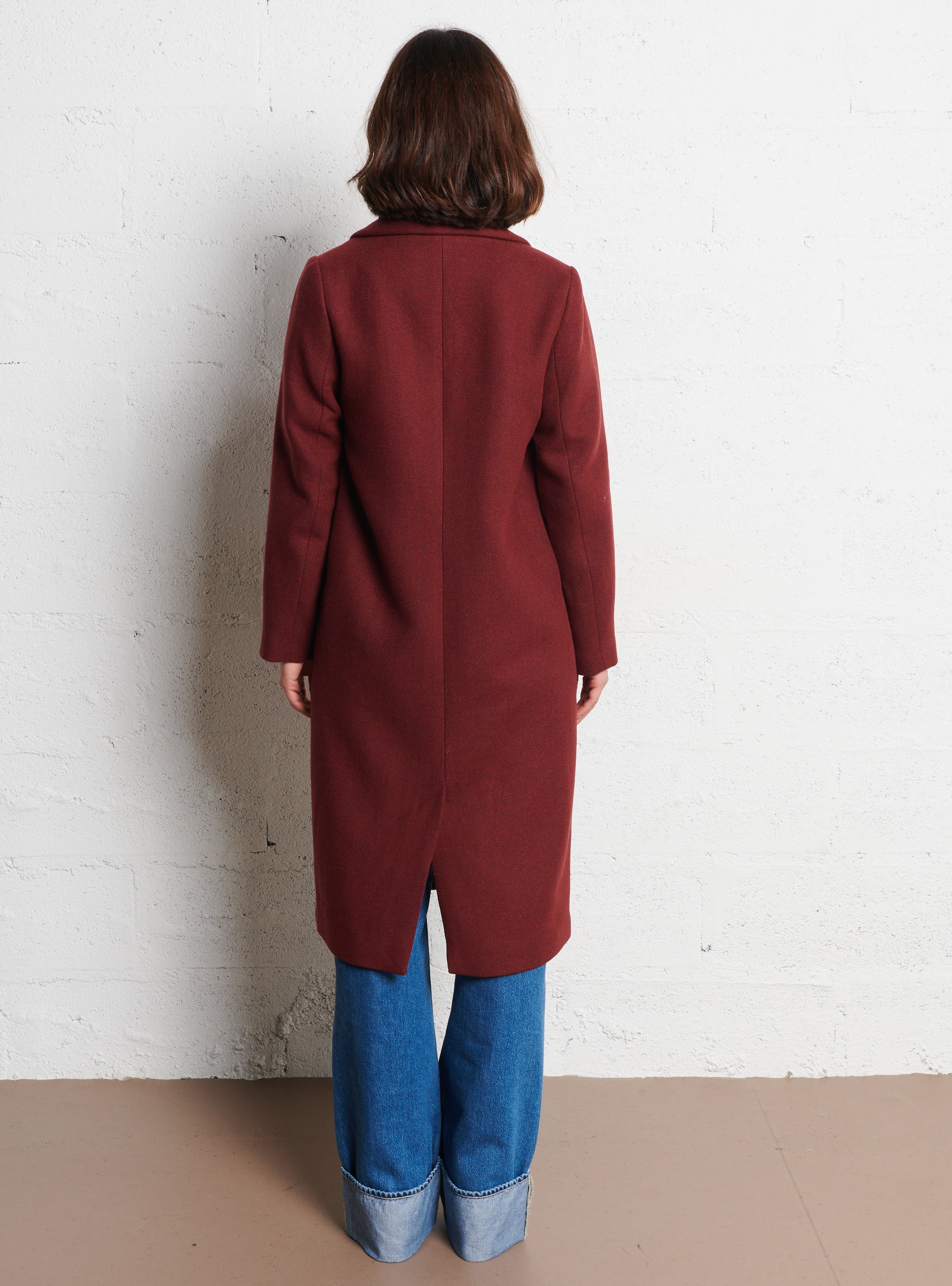 Long knit coat with tailored collar I CODE Red