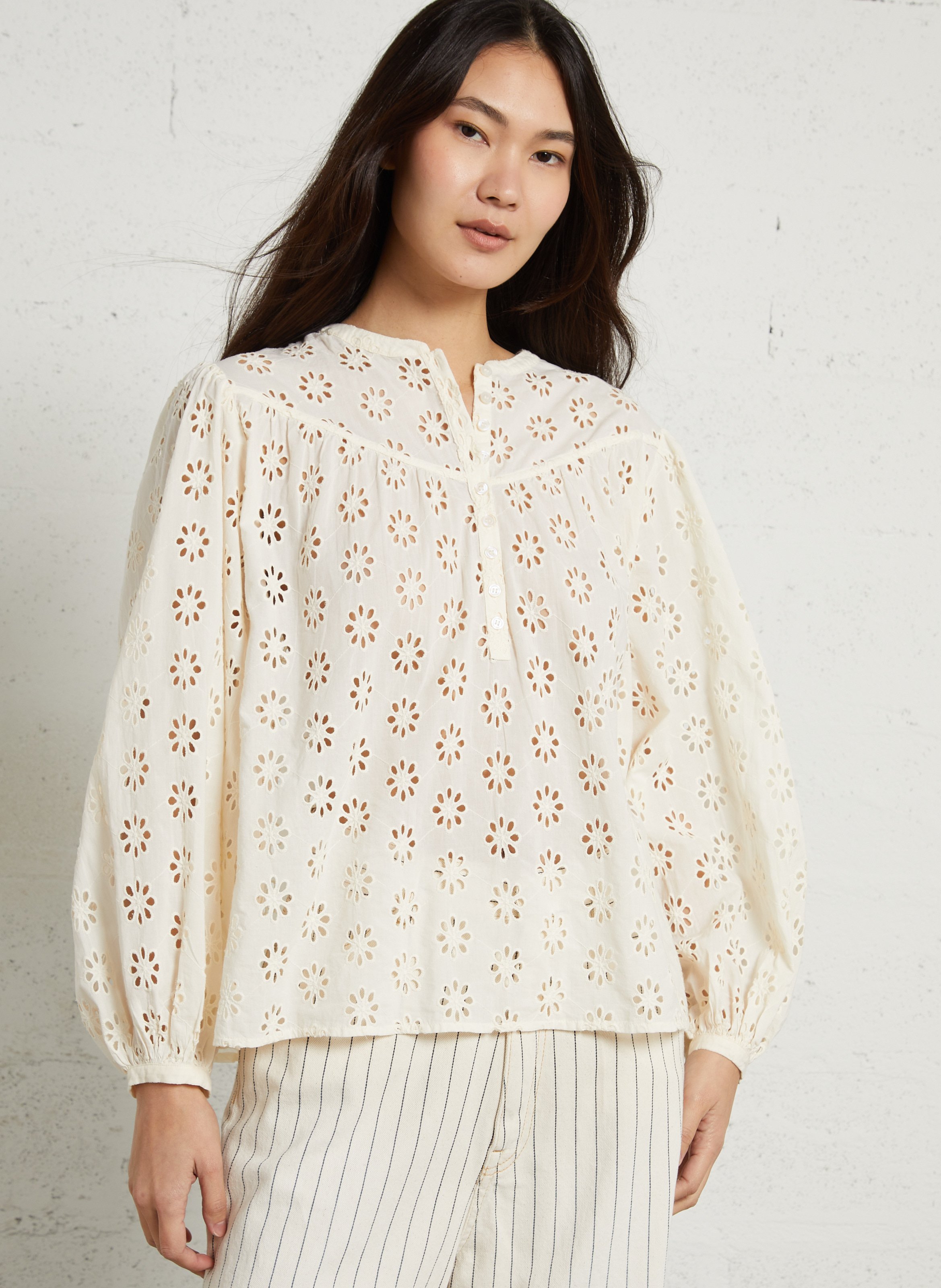 Weite Bluse mit englischen Stickereien DES PETITS HAUTS Beige