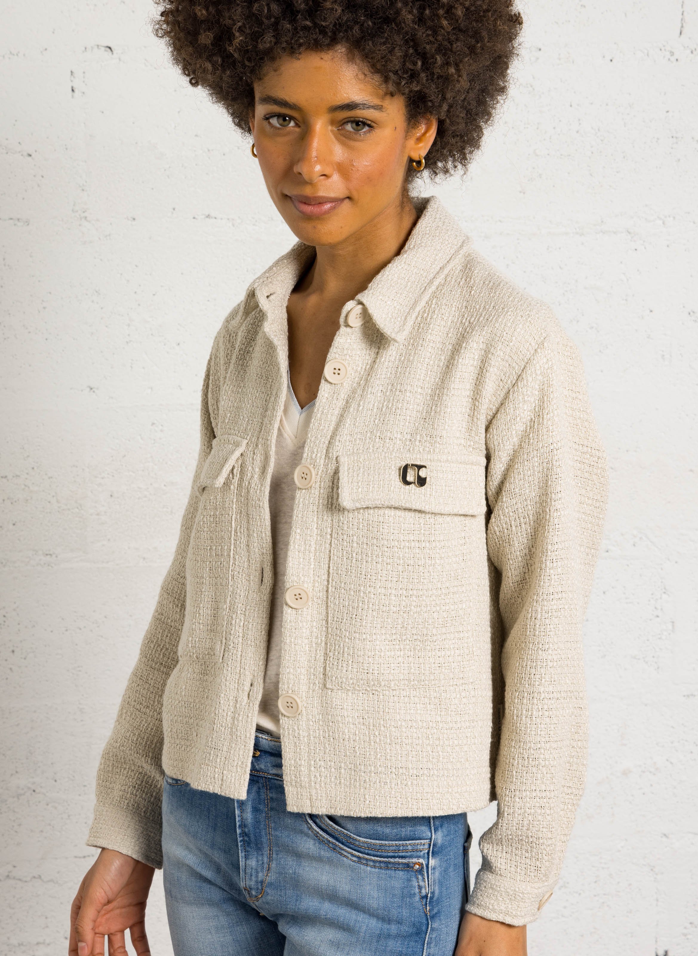 Kort, recht jasje met klassieke kraag LE TEMPS DES CERISES Beige