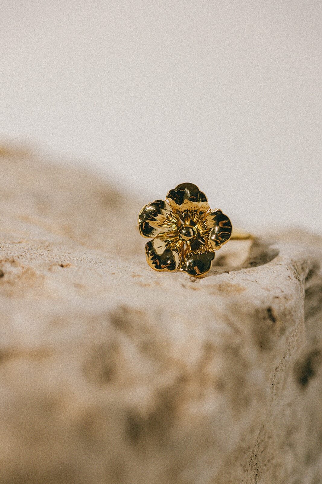 Silver-plated flower ring Golden