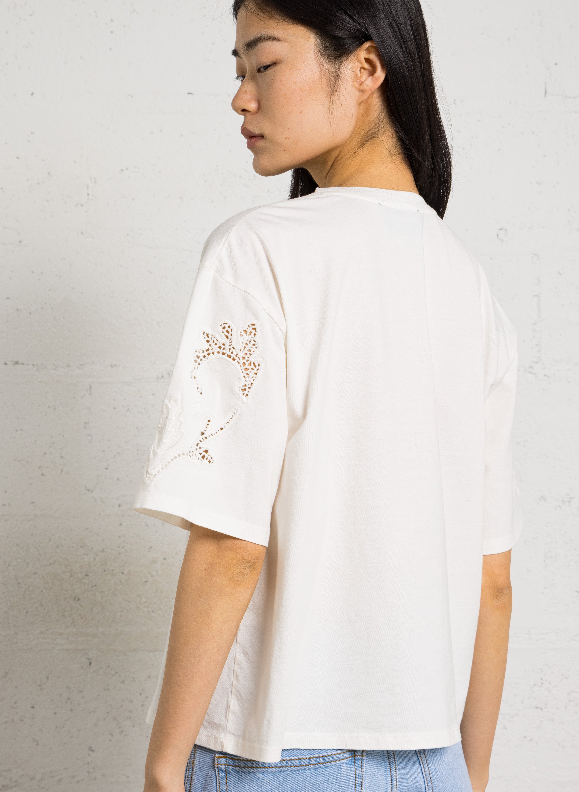 Straight-cut round-neck embroidered cotton top BERENICE White