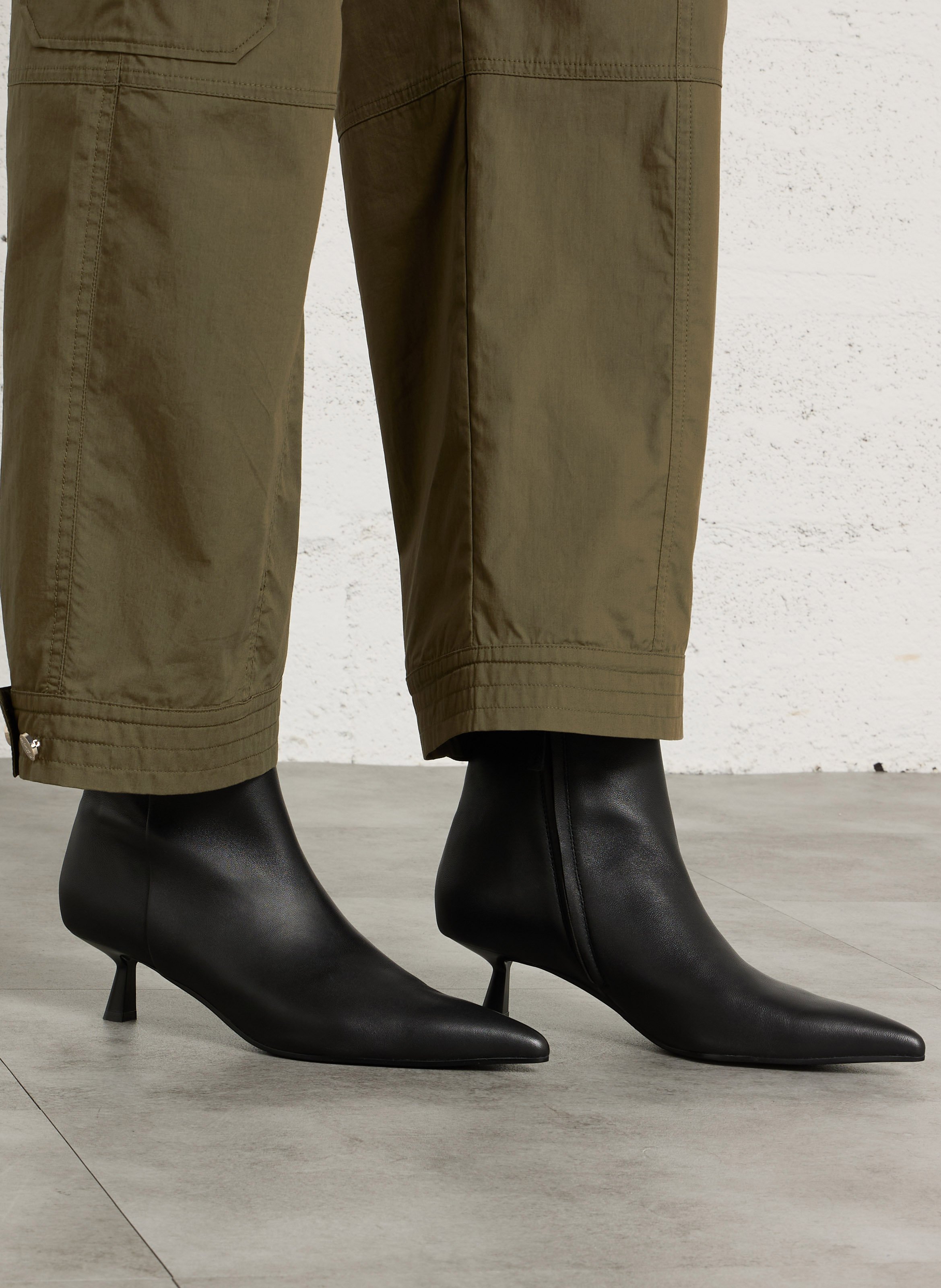 Botines de ante BIBI LOU Negro