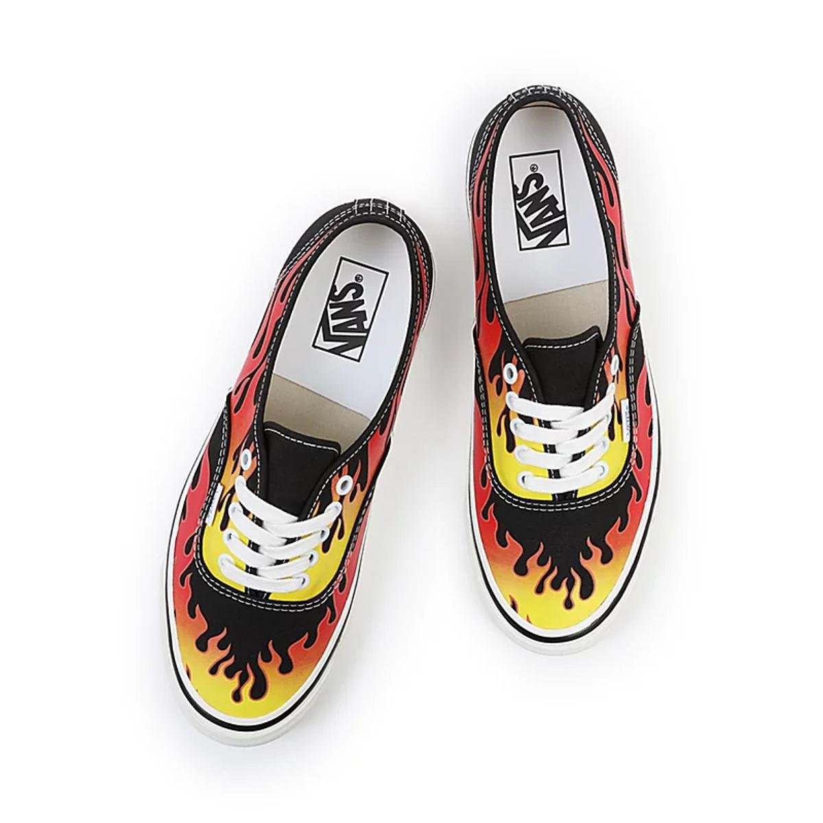 Low-top sneakers VANS Black