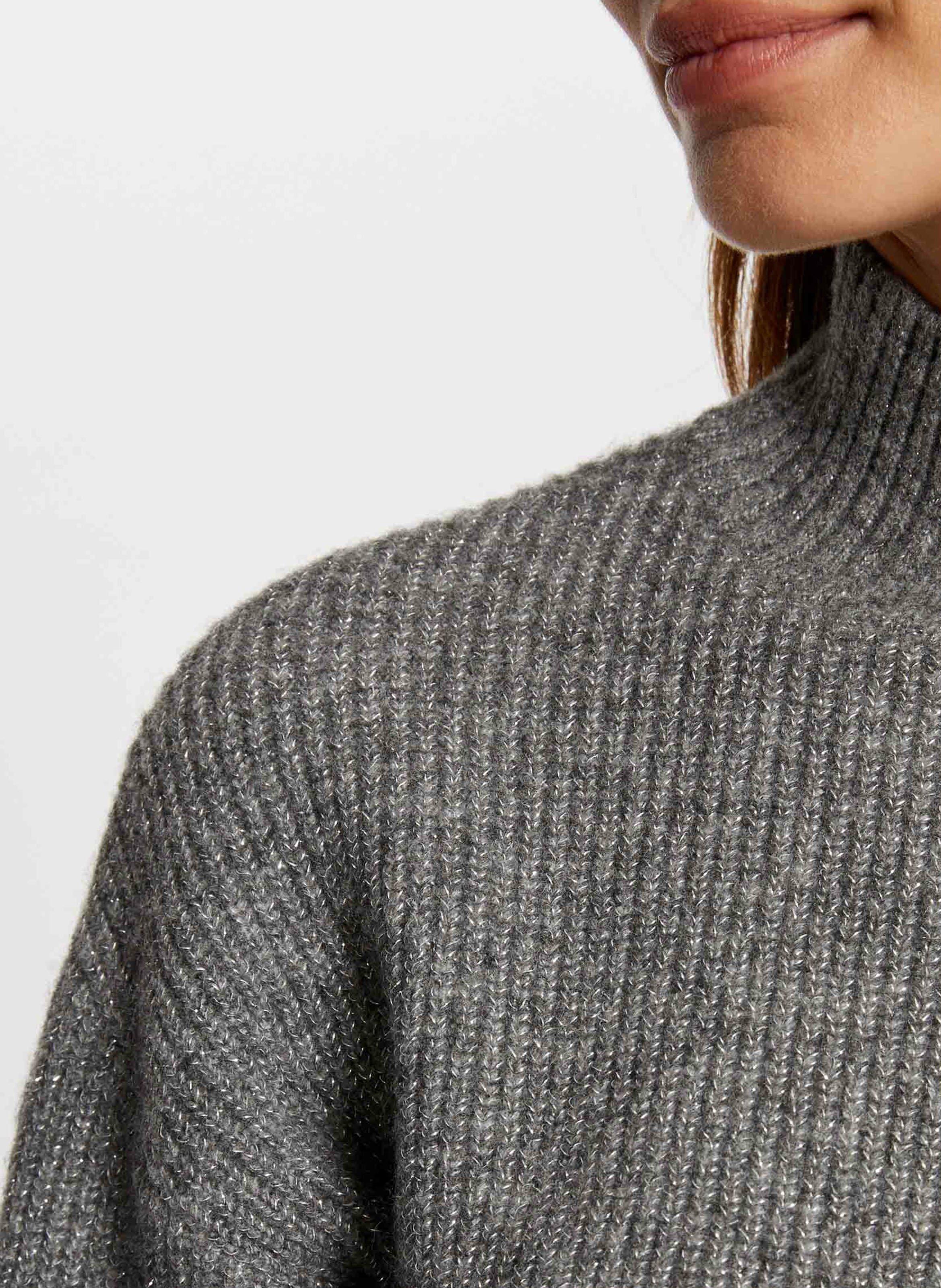 Gerade geschnittener Pullover mit Stehkragen MORGAN Grau