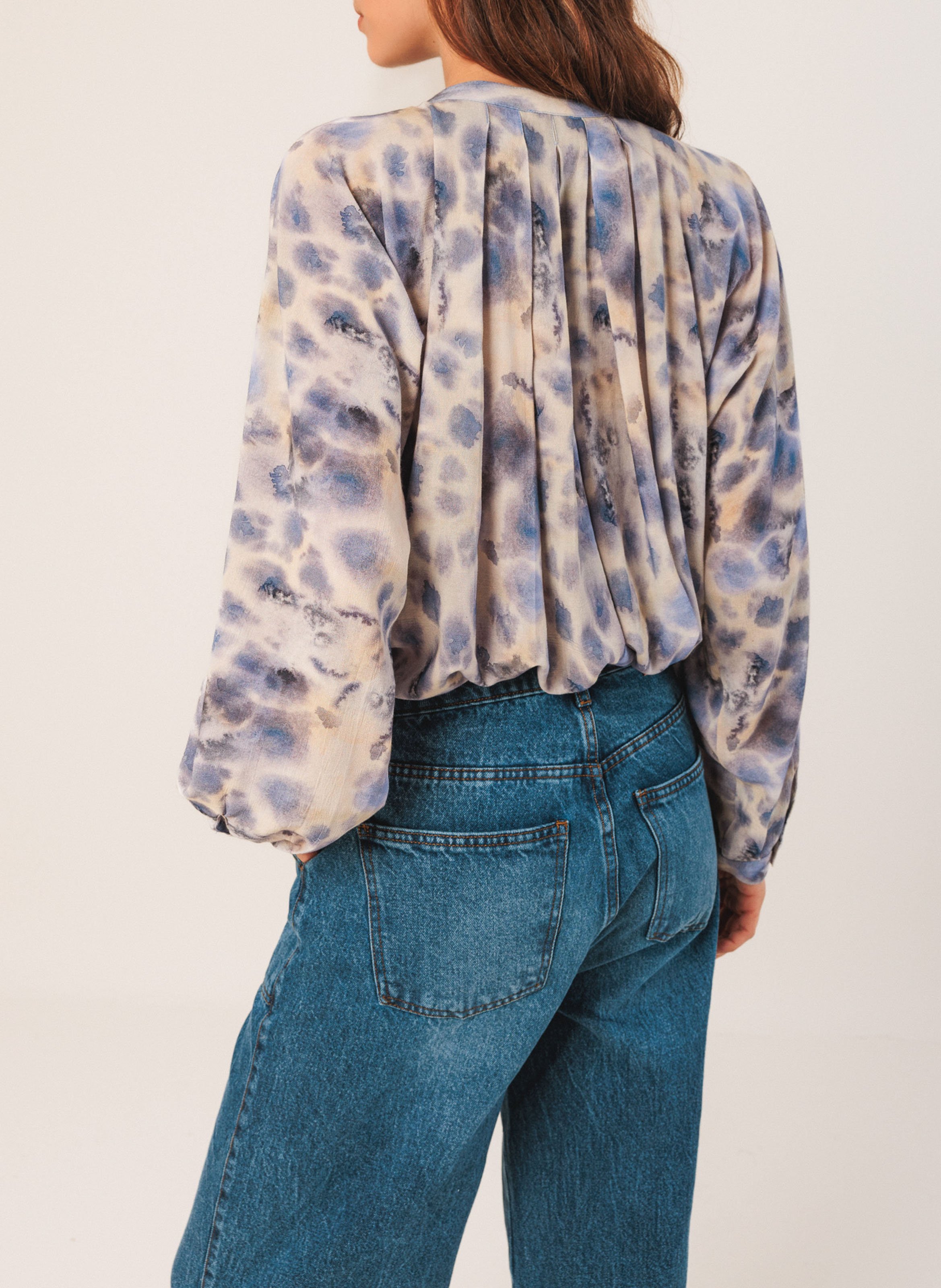 Blouse col rond plissée aquarelle INDI & COLD Bleu