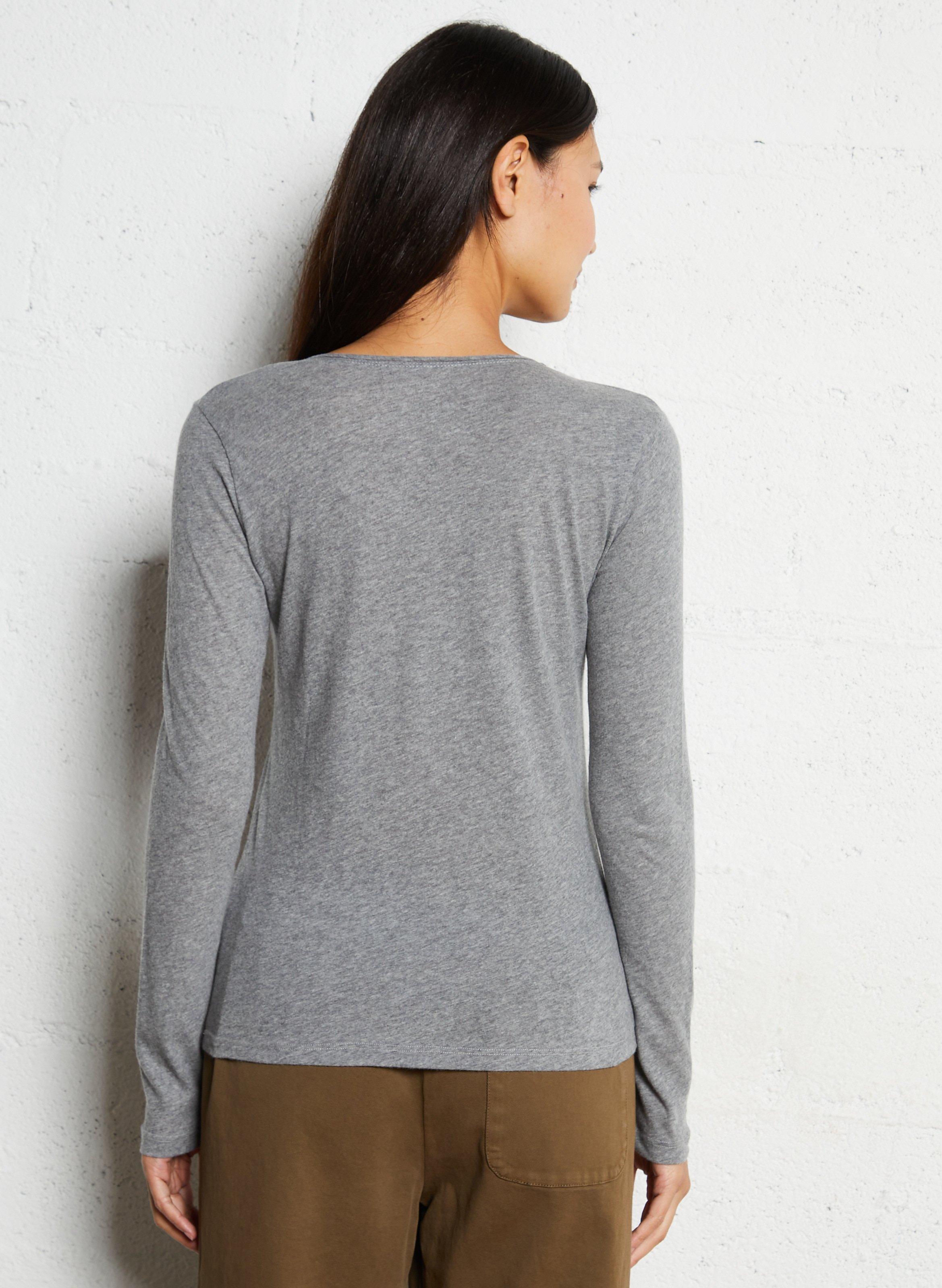 Tee-shirt col V en coton mélangé MAJESTIC FILATURES Gris