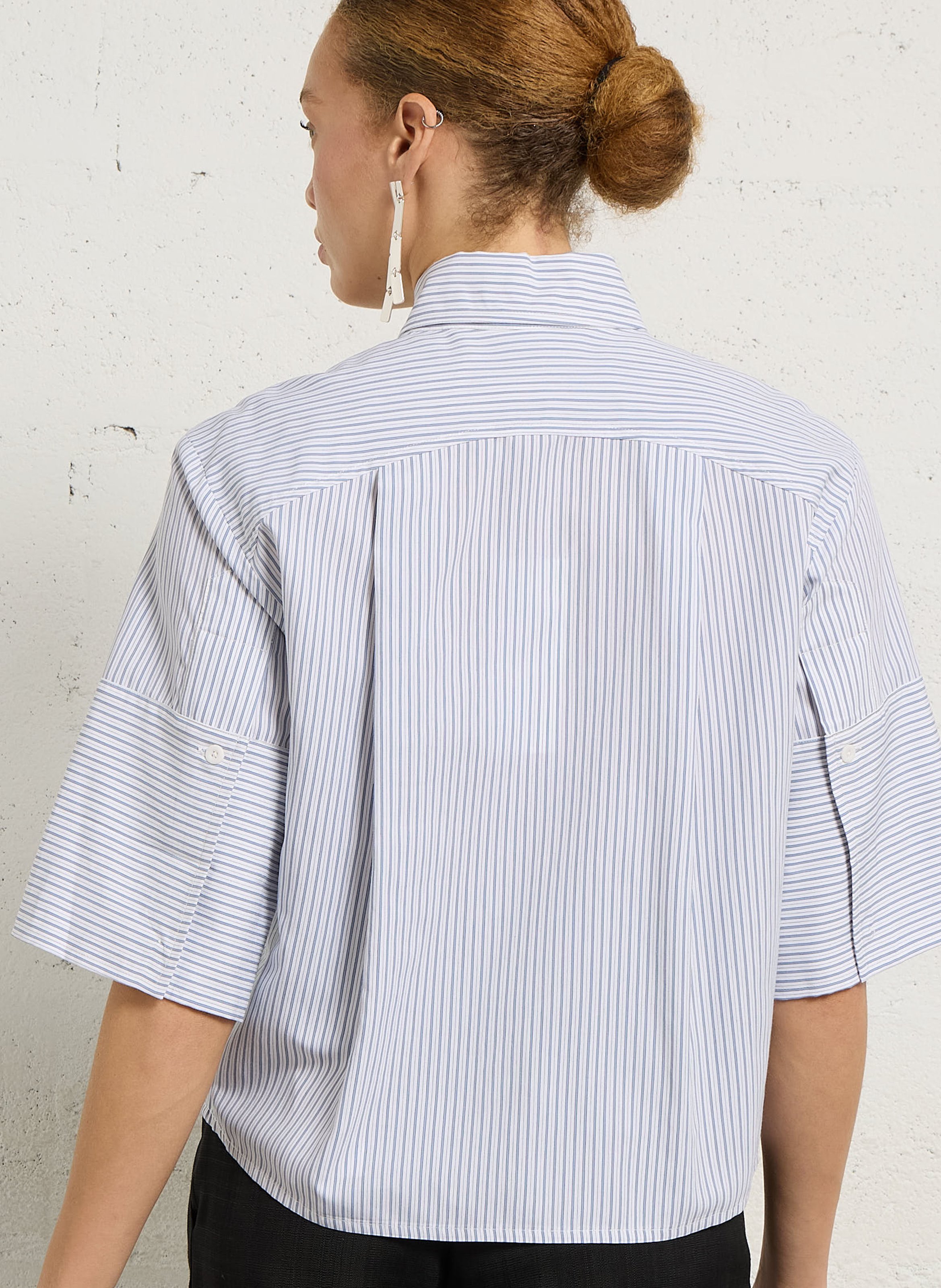 Oversized shirt met klassieke strepen. MARGAUX LONNBERG Blauw