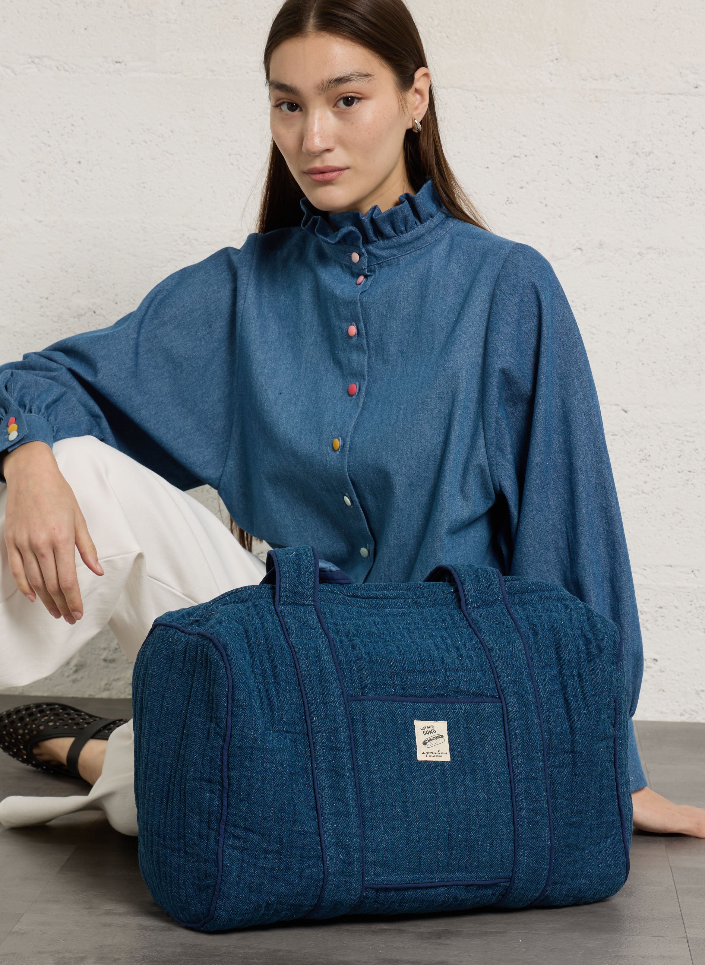 Gepolsterte Denim-Reißverschlusstasche aus Baumwolle APACHES COLLECTIONS Blau
