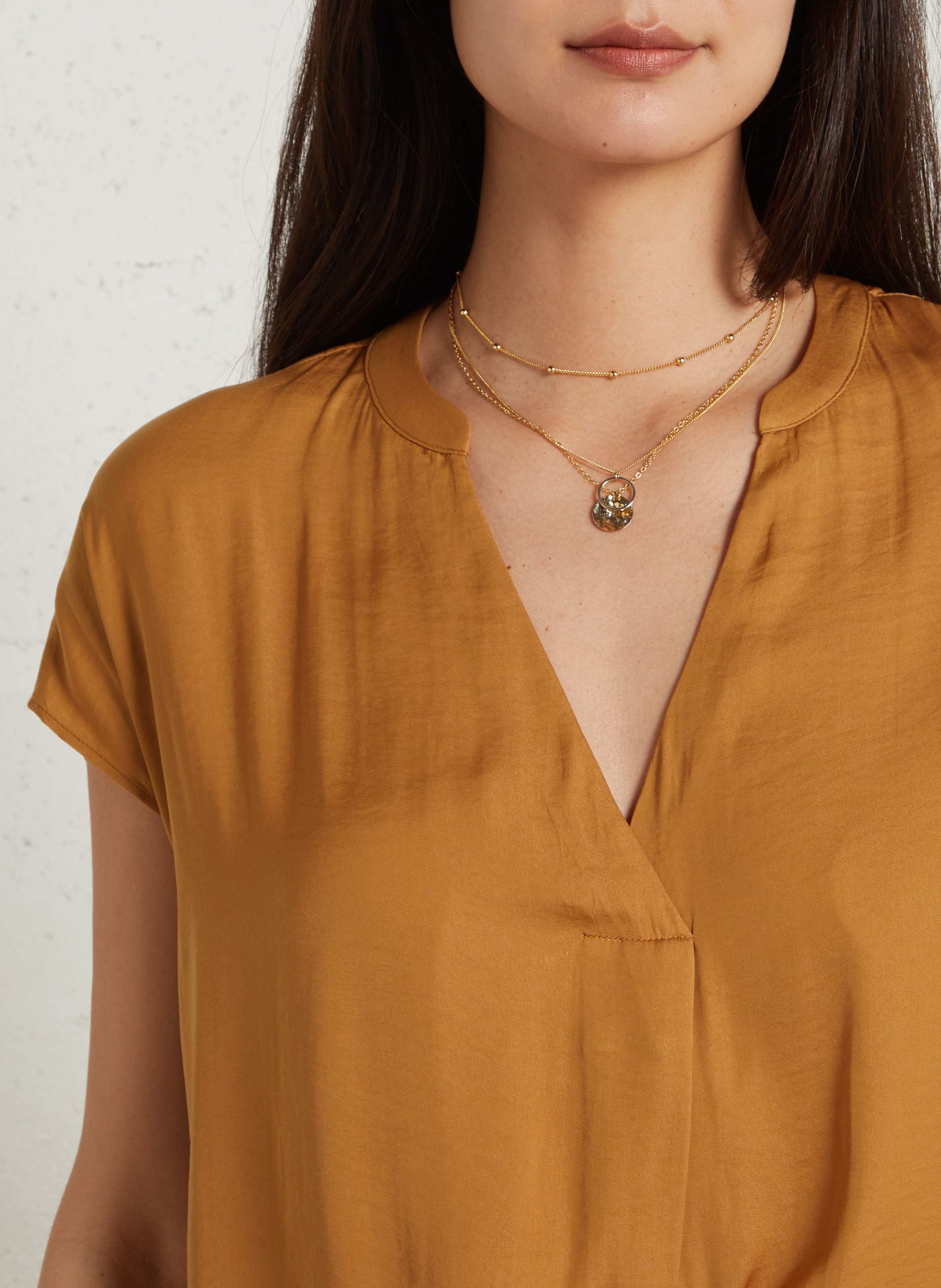 Glanzende top met turtleneck MAISON 123 Goudkleurig