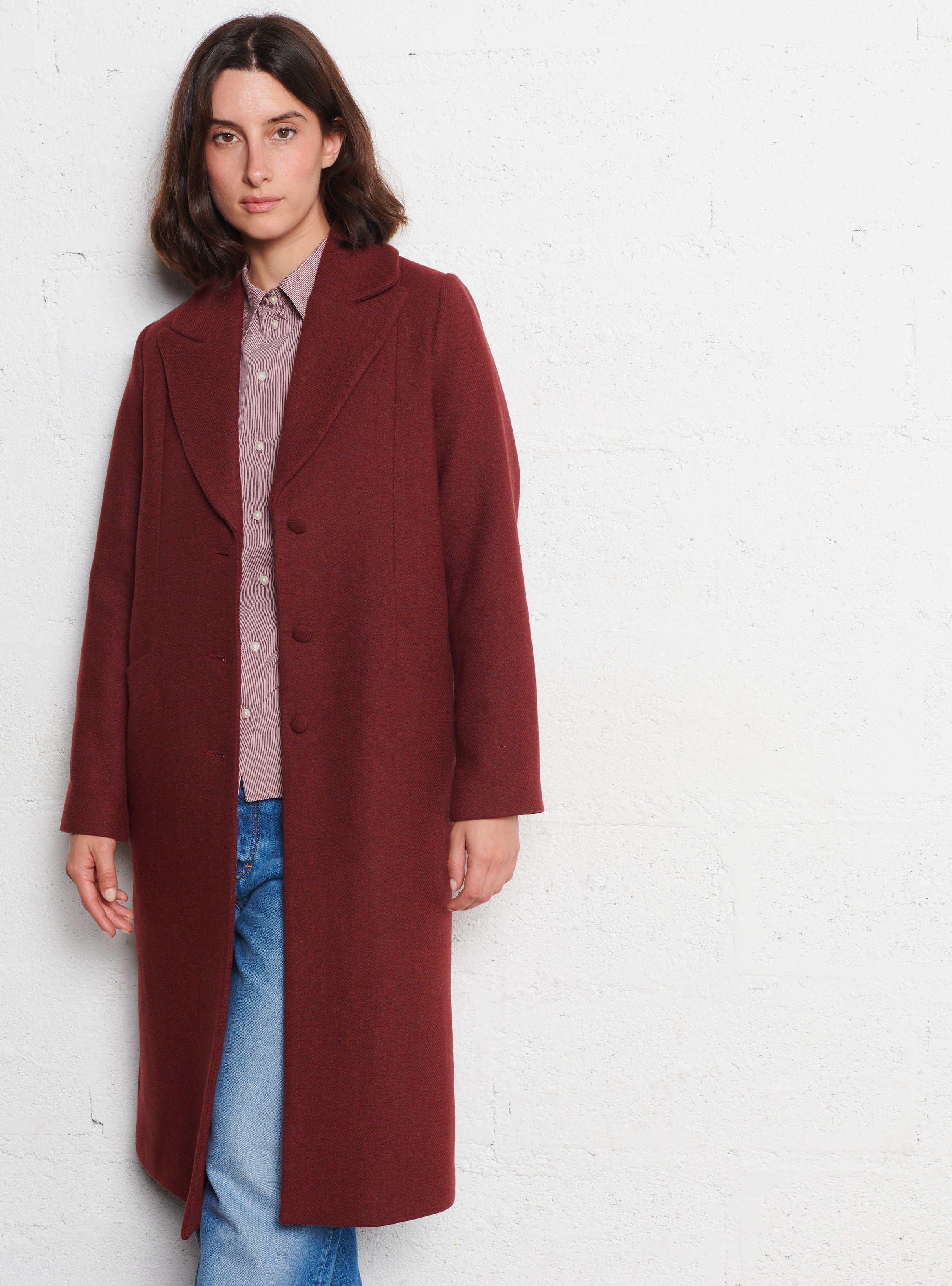 Long knit coat with tailored collar I CODE Red