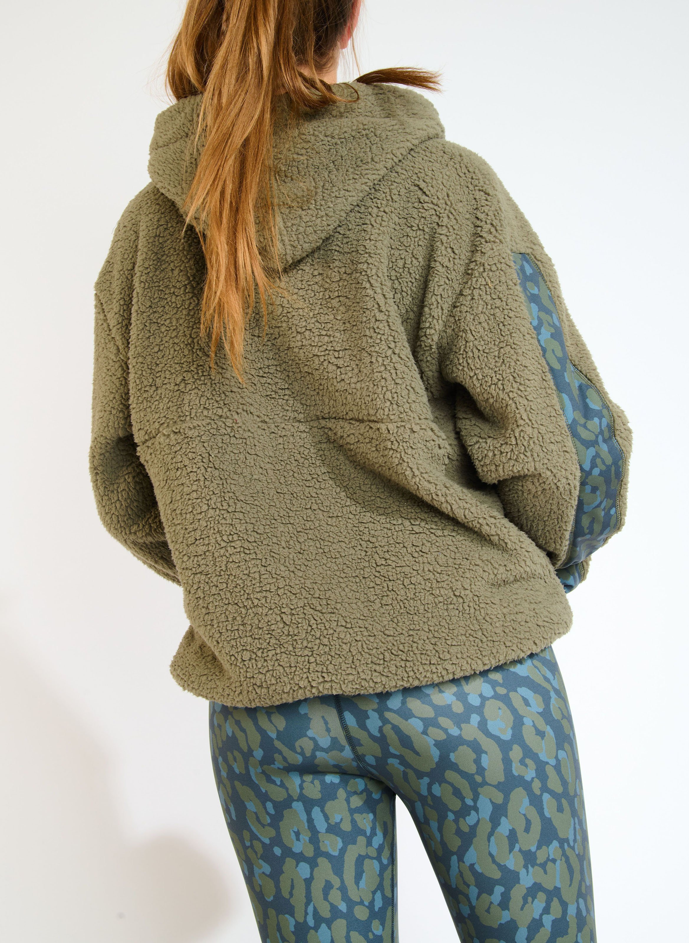 Sweat ample à capuche teddy  BANANA MOON Vert