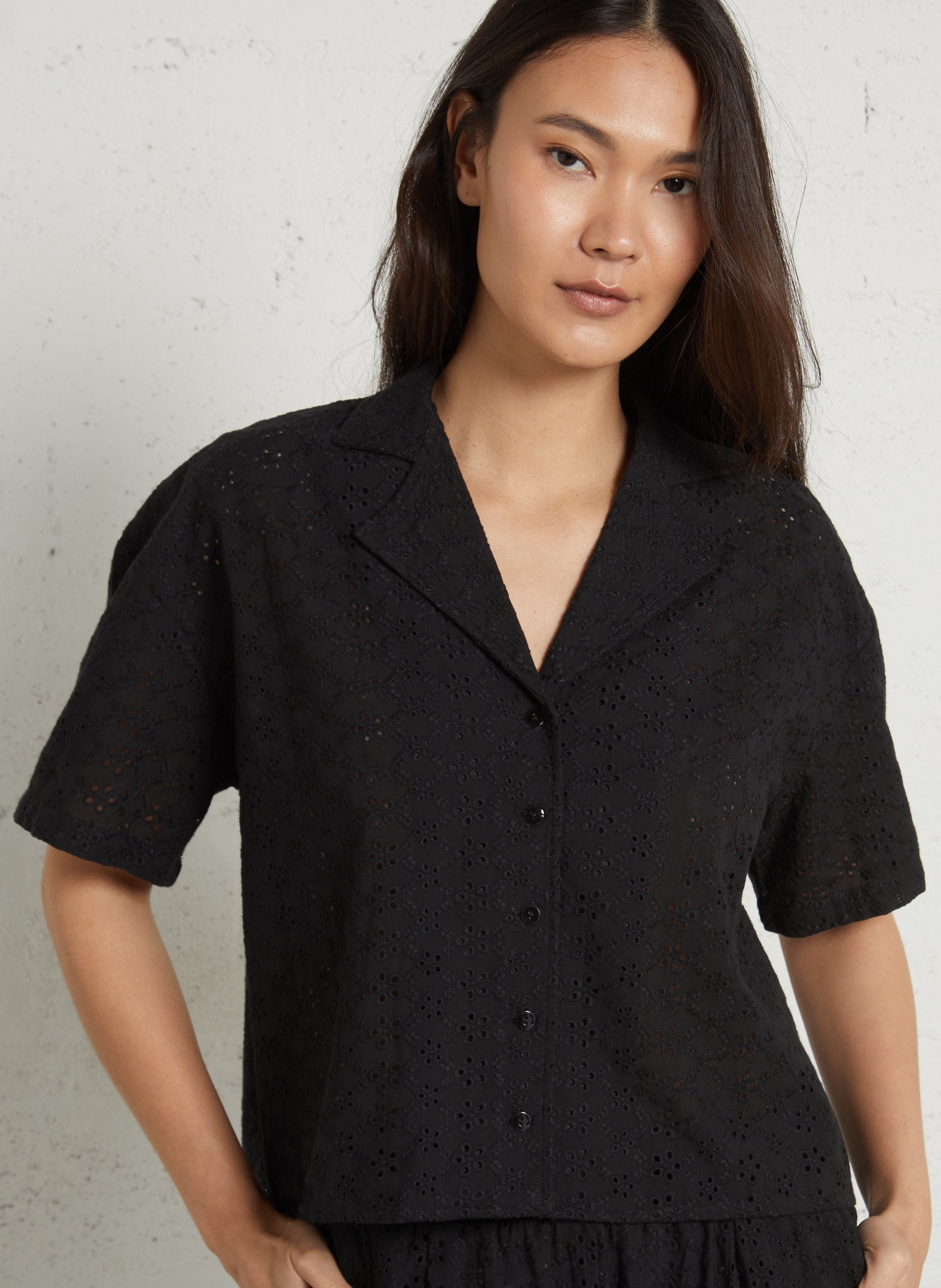 Blouse met klassieke kraag LA NOUVELLE Zwart