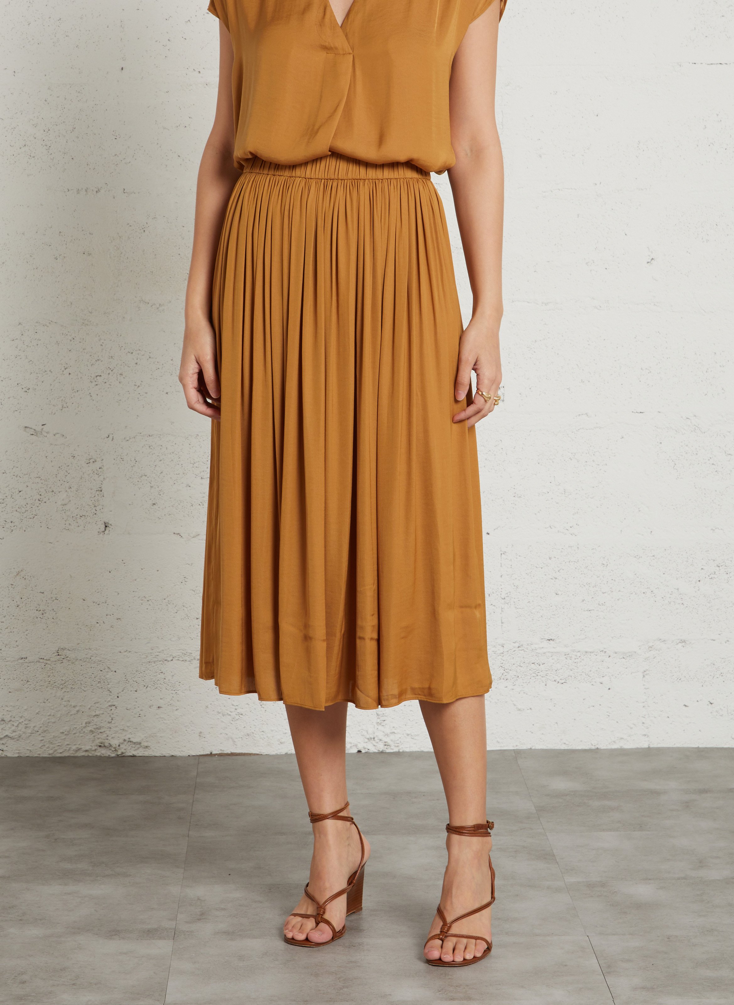 Halflange jurk met plooien en tie-dye-print MAISON 123 Goudkleurig