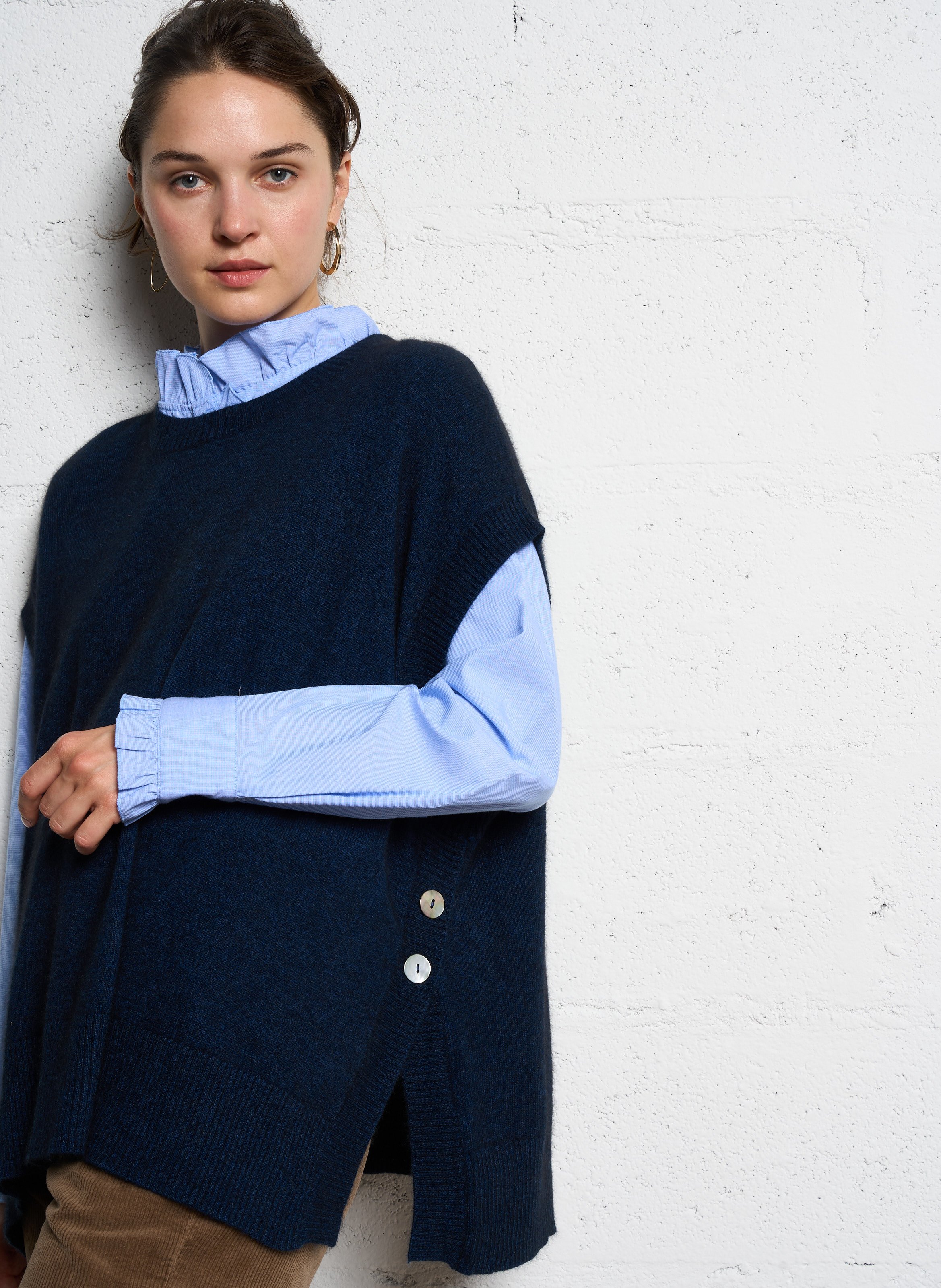 Round neck wool blend cape BELLA JONES Blue
