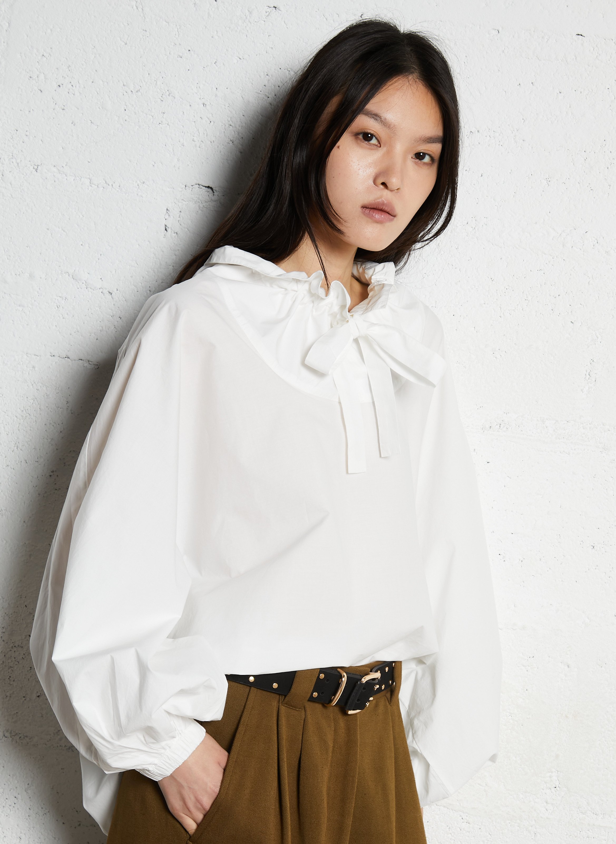 Loose-fitting plain cotton blouse V DE VINSTER