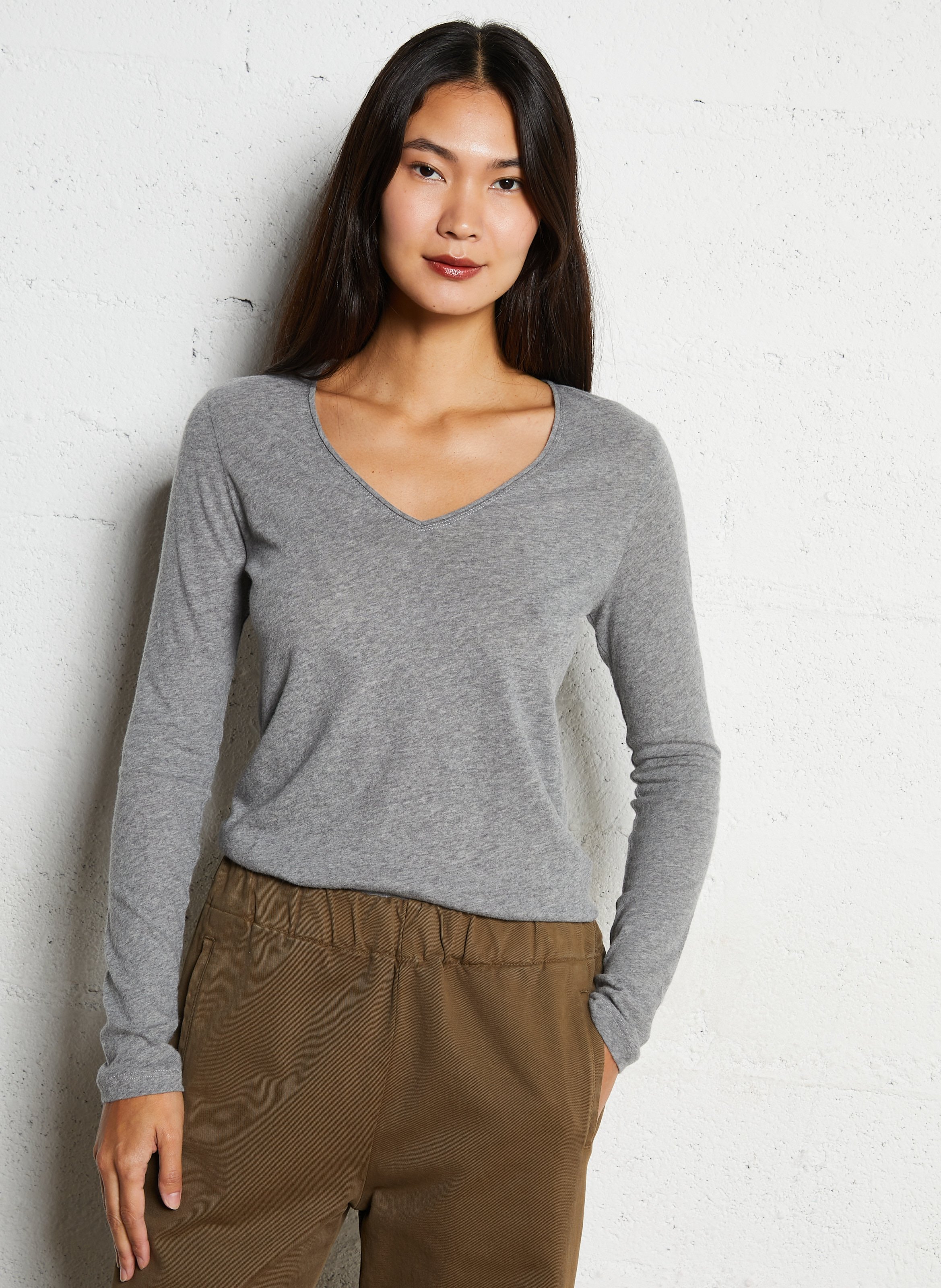 Tee-shirt col V en coton mélangé MAJESTIC FILATURES Gris