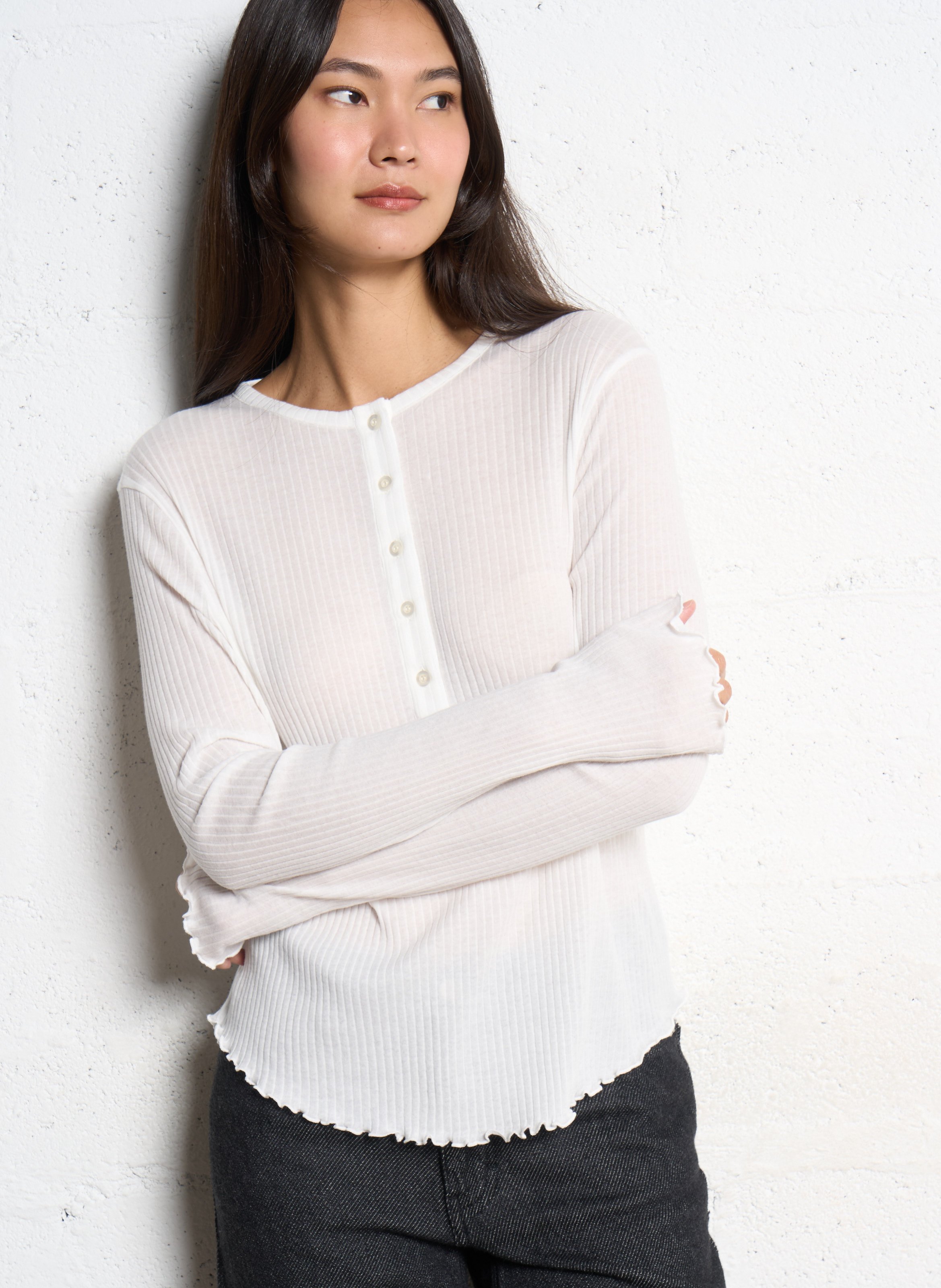 Effen geribbeld T-shirt met knopen THE NEW SOCIETY Wit