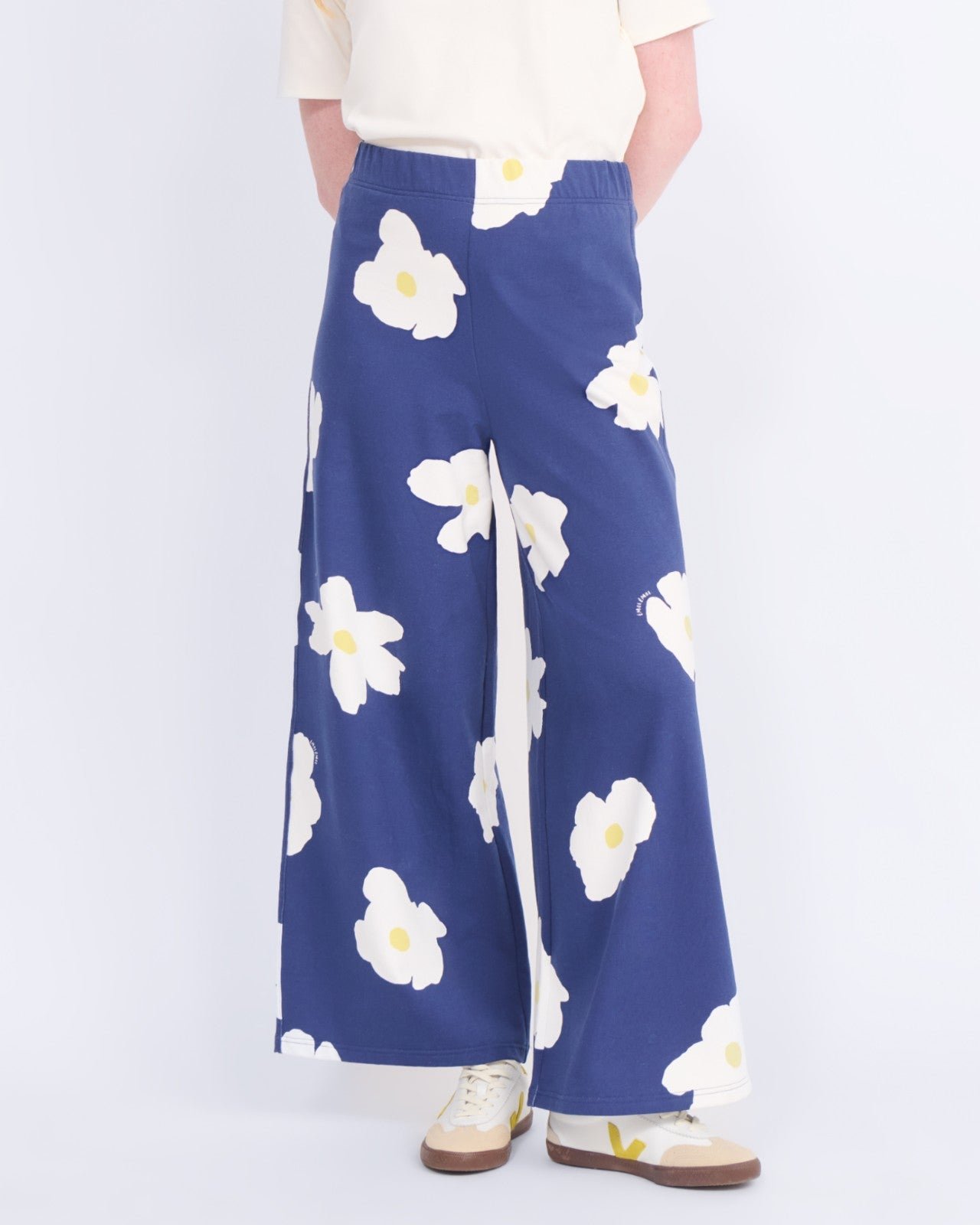 Organic cotton floral print pants EMOI EMOI Blue