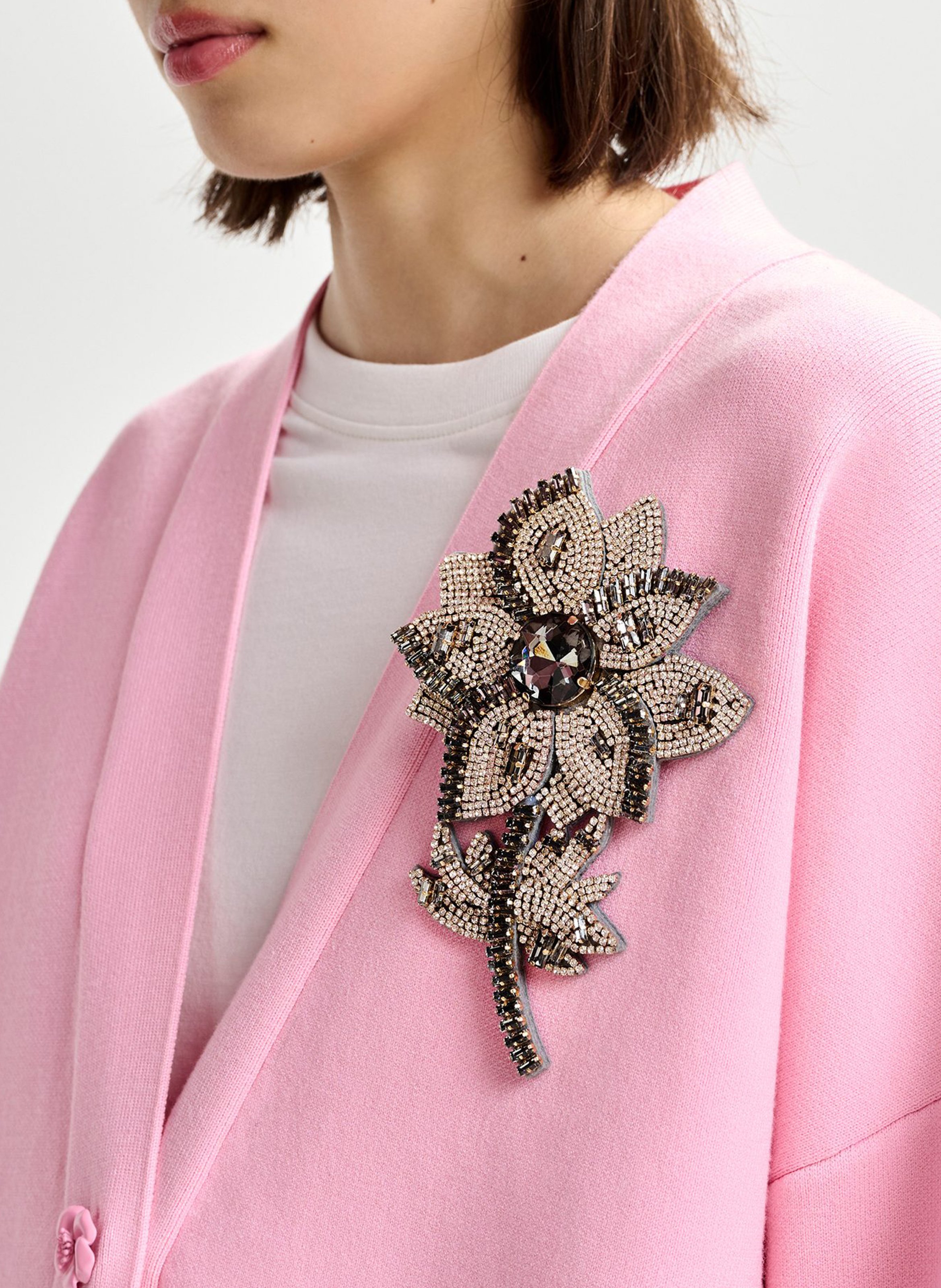 Broche Blumen mit Strass ESSENTIEL ANTWERP Grau
