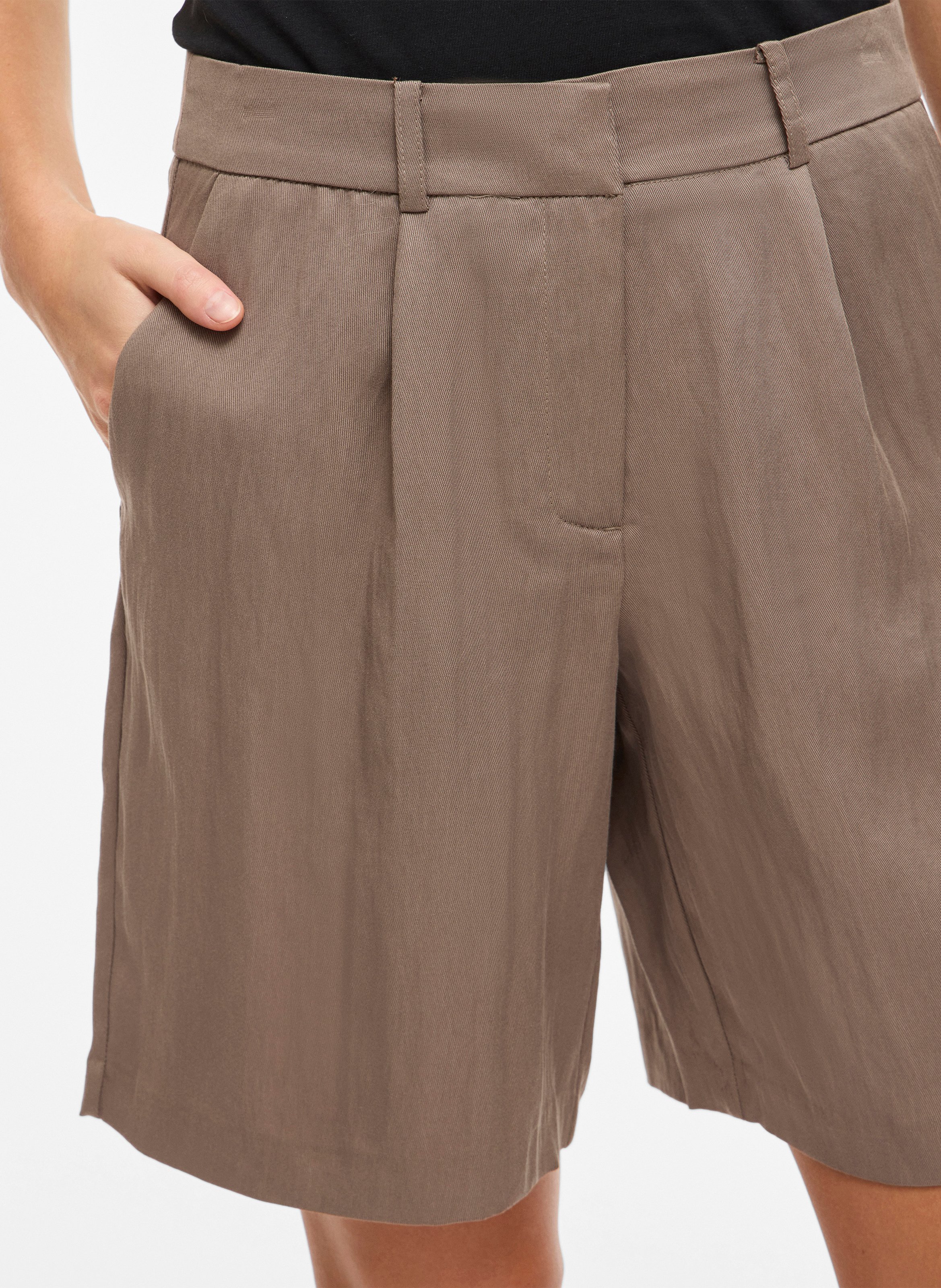 Short large taille mi-haute VILA Brown