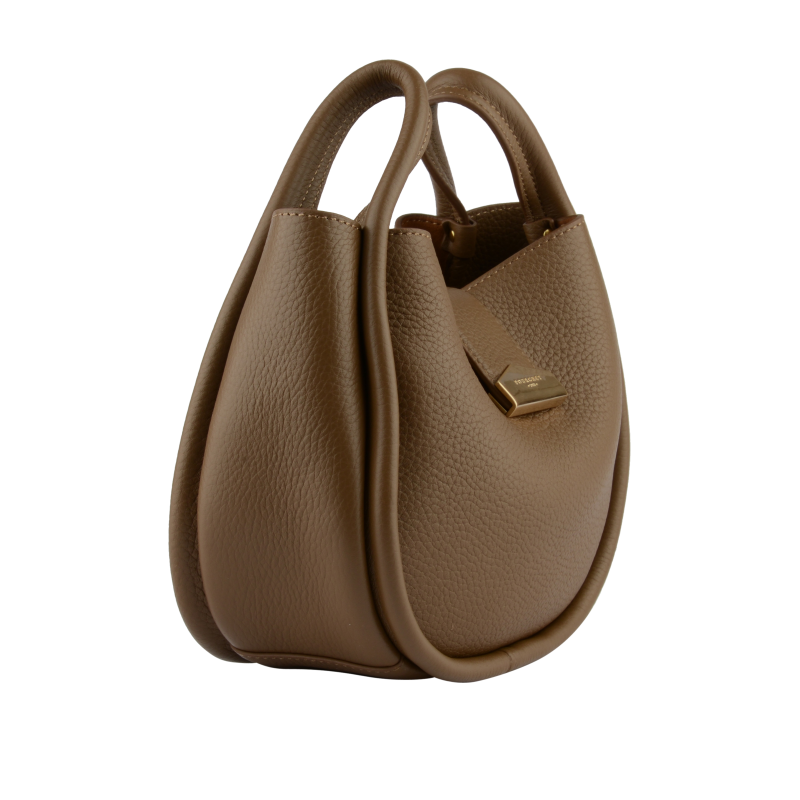 Calfskin leather shoulder bag Brown