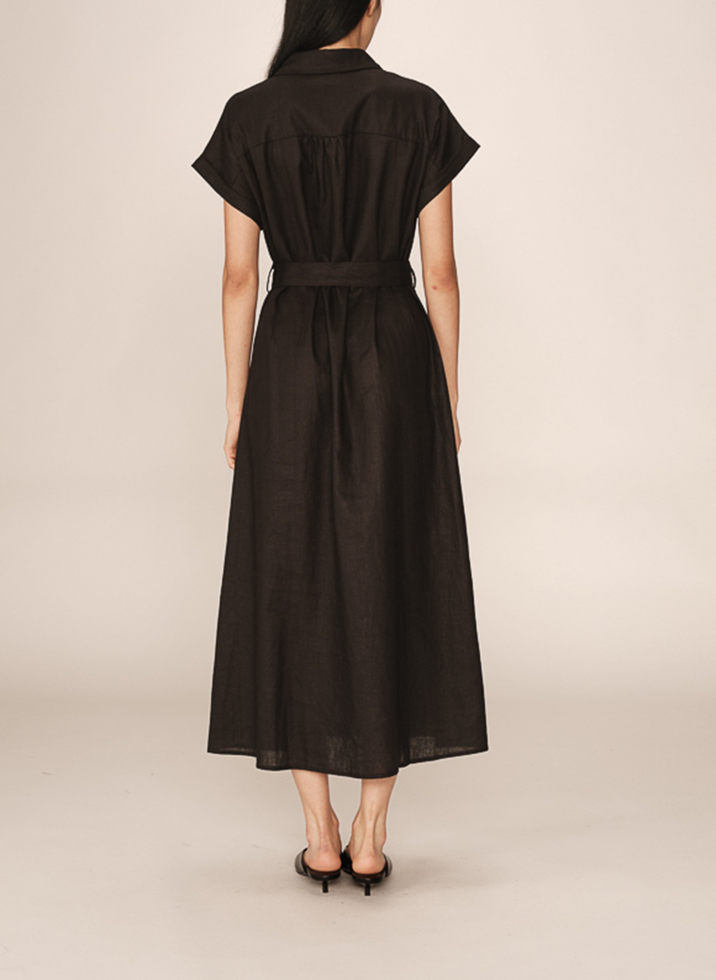 ワンピース PLAIN ABITO CHEMISIER LINO LUNGO CON SPACCHI (45904212 062) Abito chemisier lungo in misto lino Noir Grace Et Mila