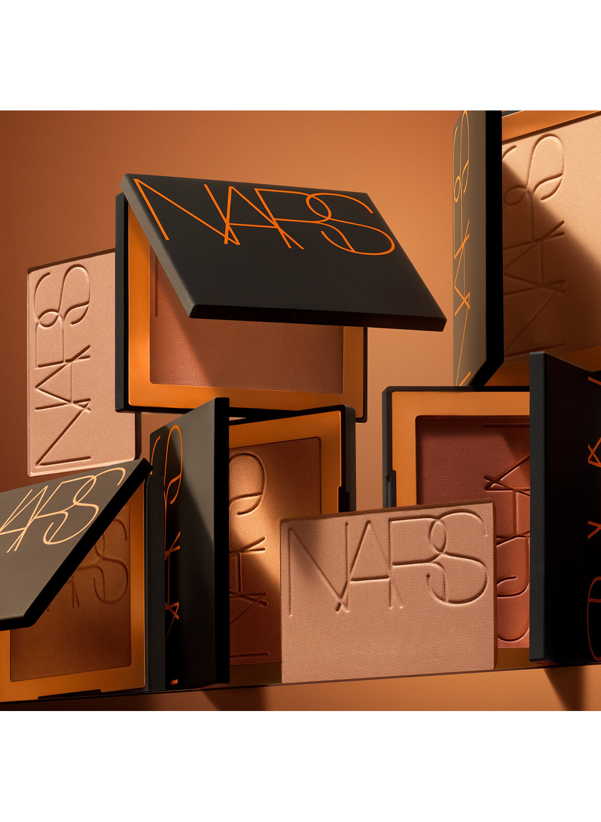 Laguna Bronzing Powder - Bronzing Powder NARS Laguna 00 bronze foncé avec des sous-tons chauds