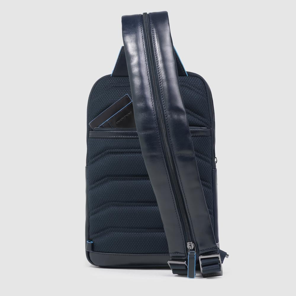 Men's chest bag in leather convertible into a backpack with RFID protection PIQUADRO Blue