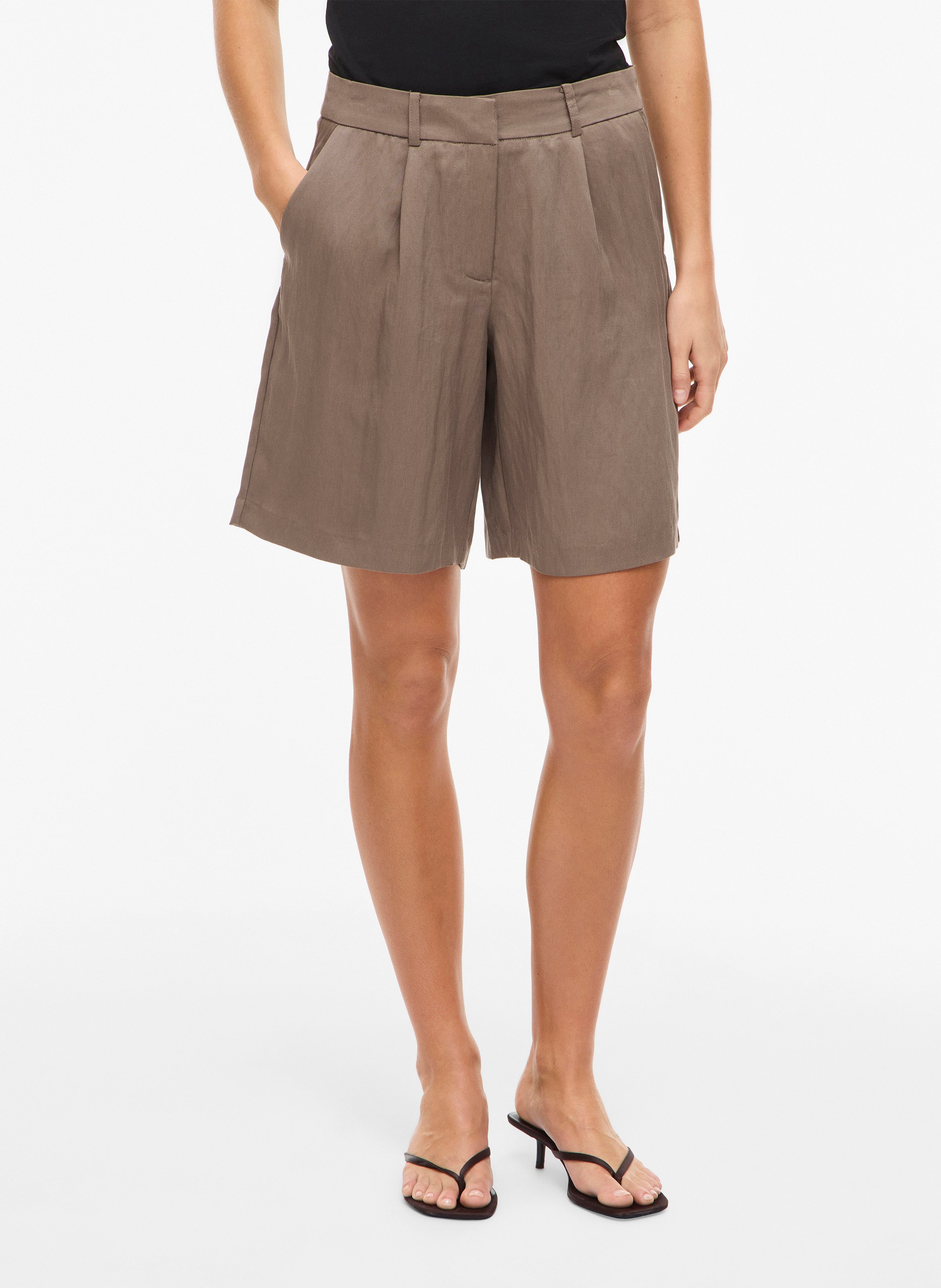 Short large taille mi-haute VILA Brown