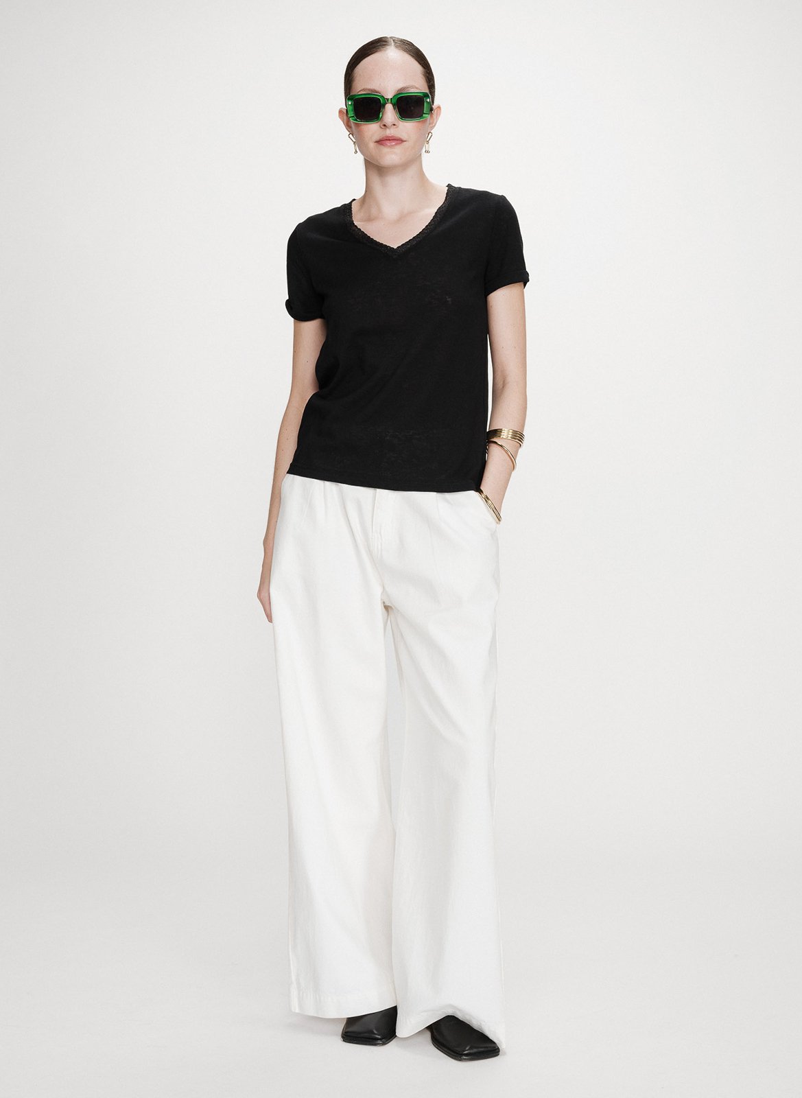 Katoenen T-shirt met V-hals Zwart