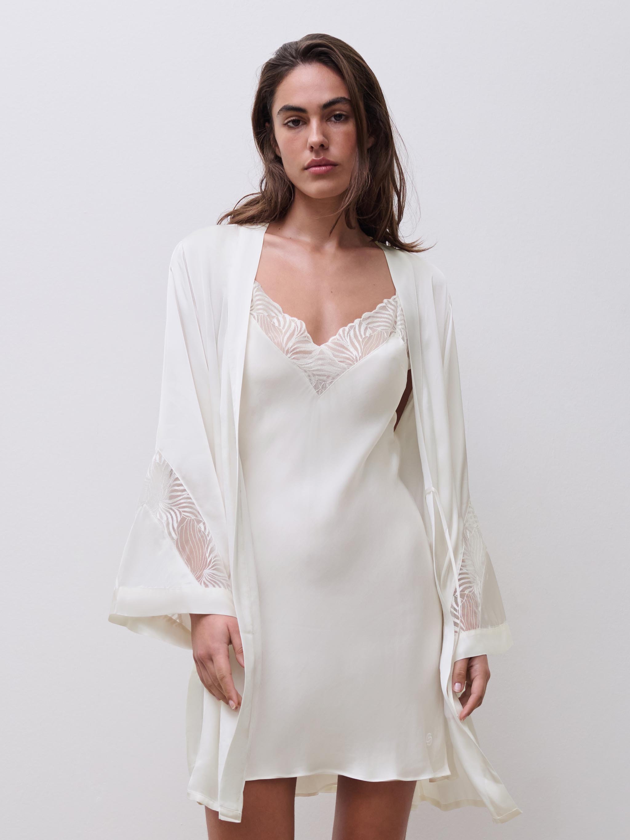 Embroidered kimono CHANTELLE