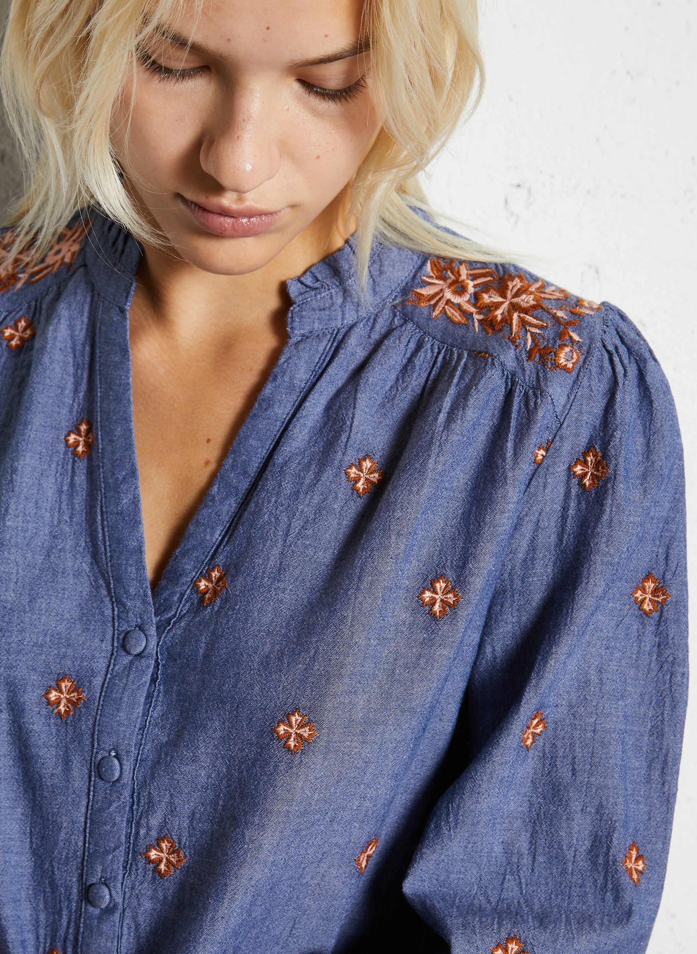 Blouse col v en jean  LA PETITE ETOILE Bleu