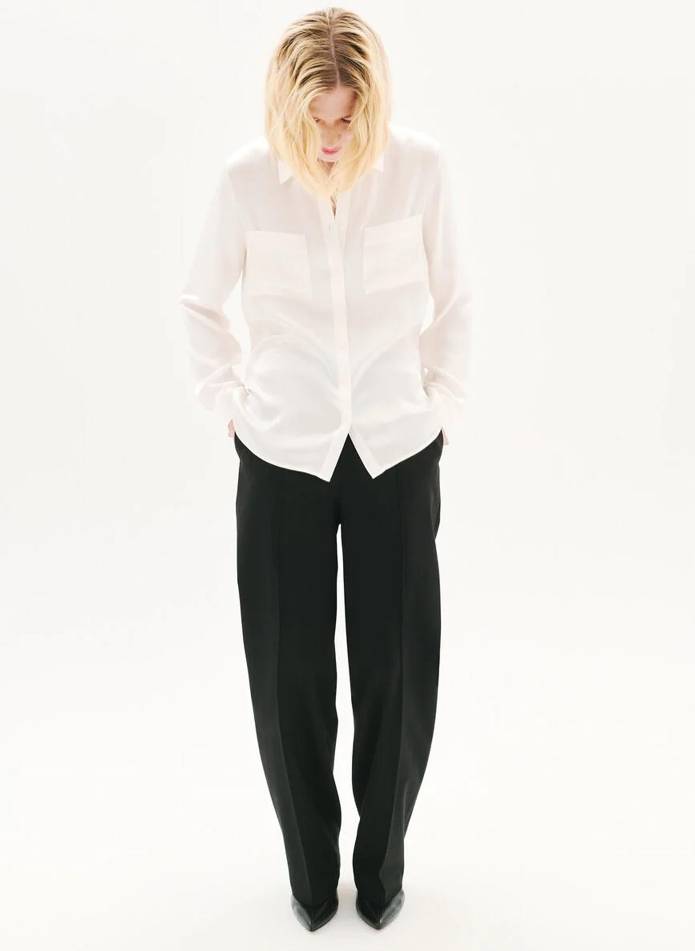 Seidenbluse mit klassischem Kragen Beige