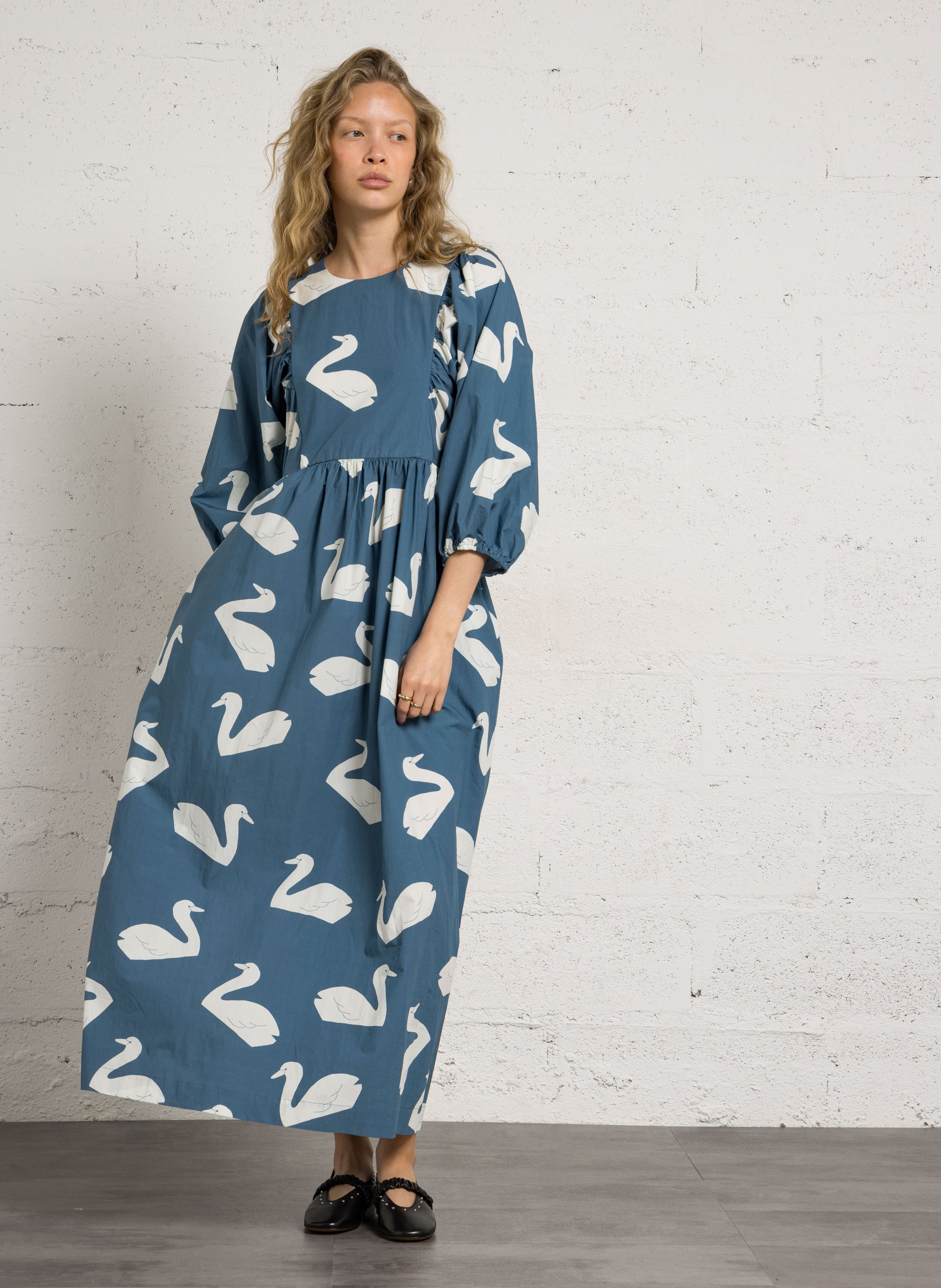 Bedrucktes Baumwoll-Maxikleid mit Rundhalsausschnitt THE TINY BIG SISTER Beige