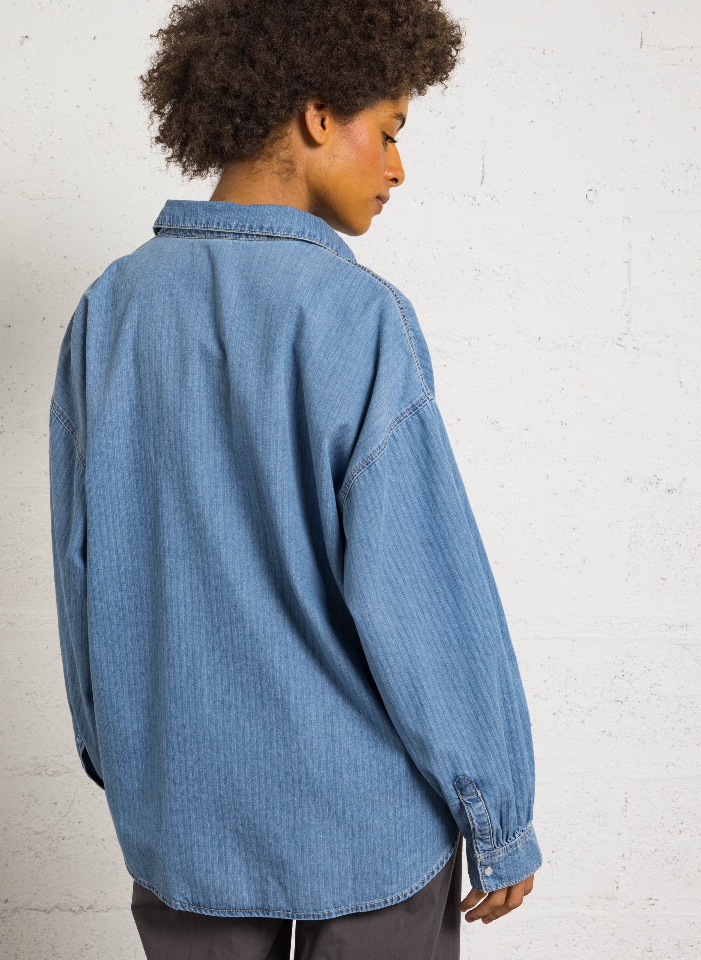 Weite Denim-Bluse mit Knopfleiste HOD PARIS Blau