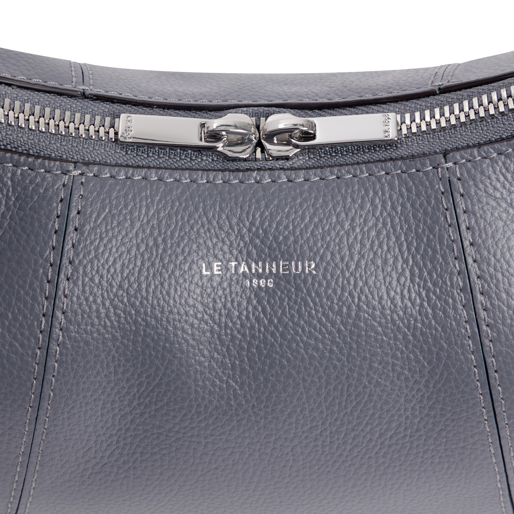 Small zippered hobo bag in grained leather LE TANNEUR Blue