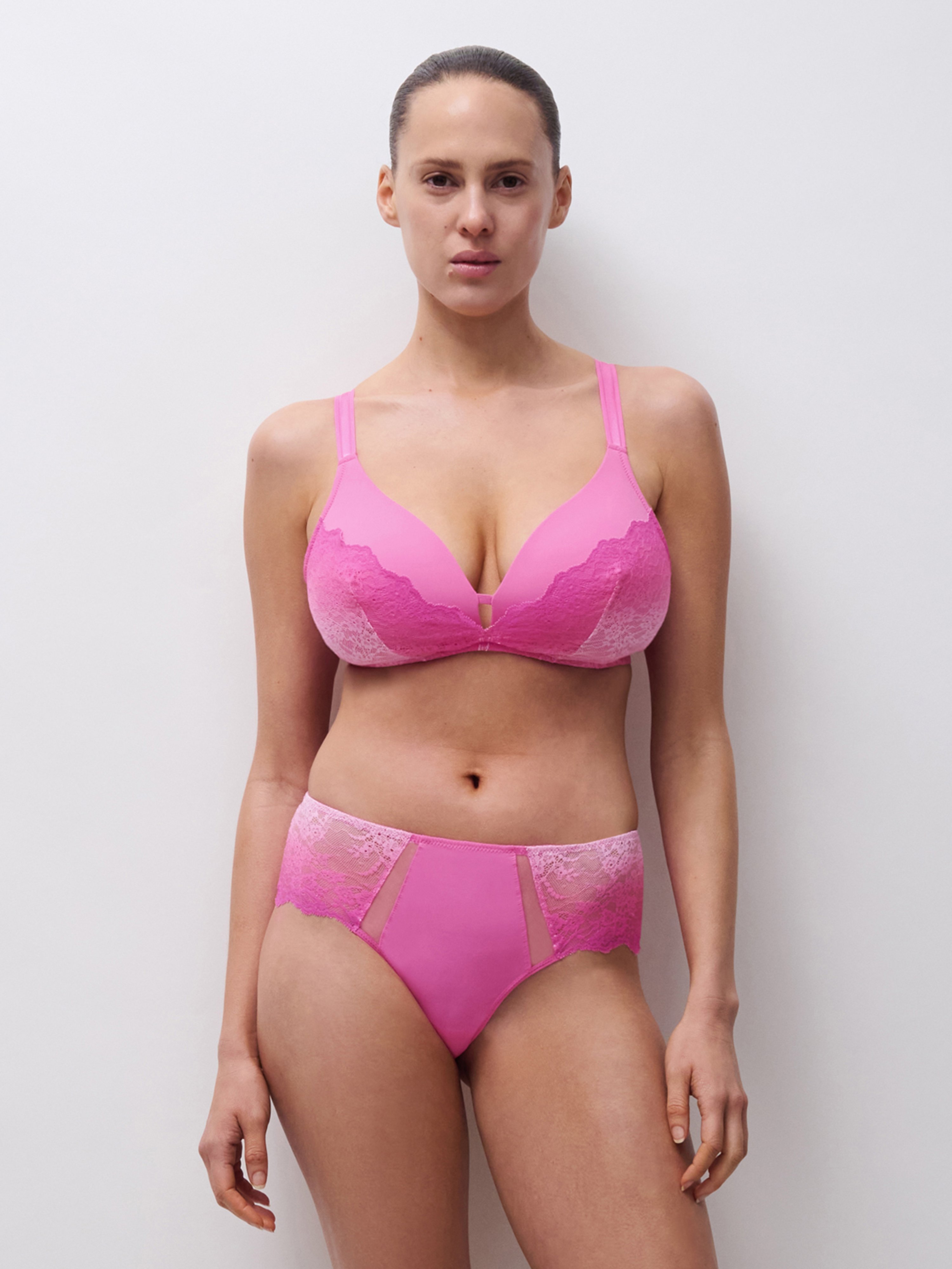 A La Belle Etoile lace shorts CHANTELLE PULP Multicolored