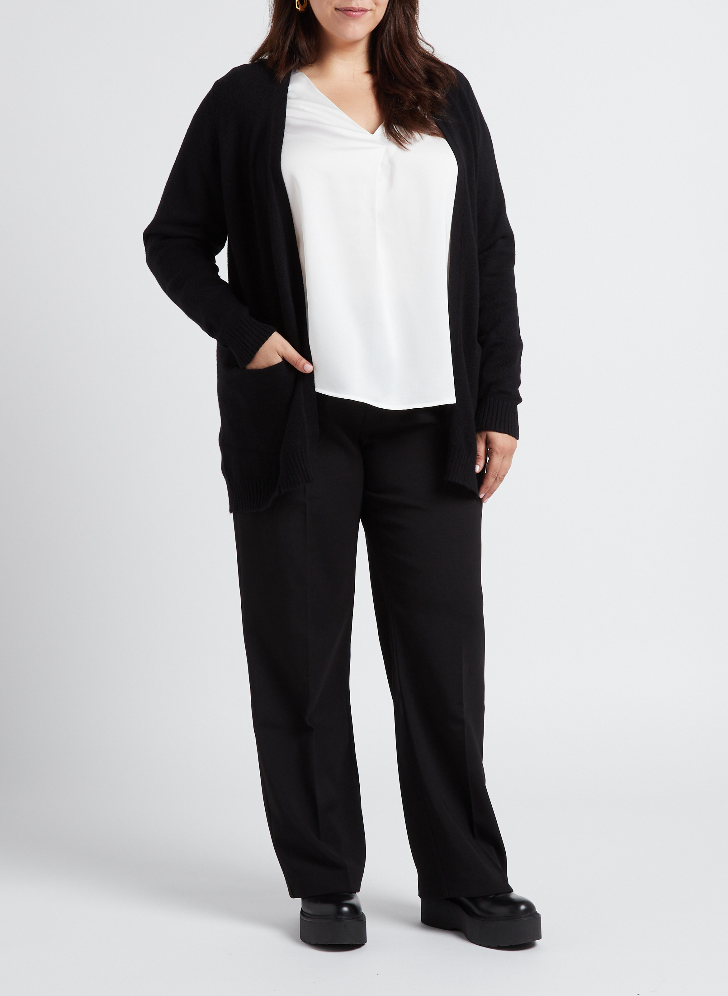 Satijnachtige blouse met V-hals EVOKED Wit