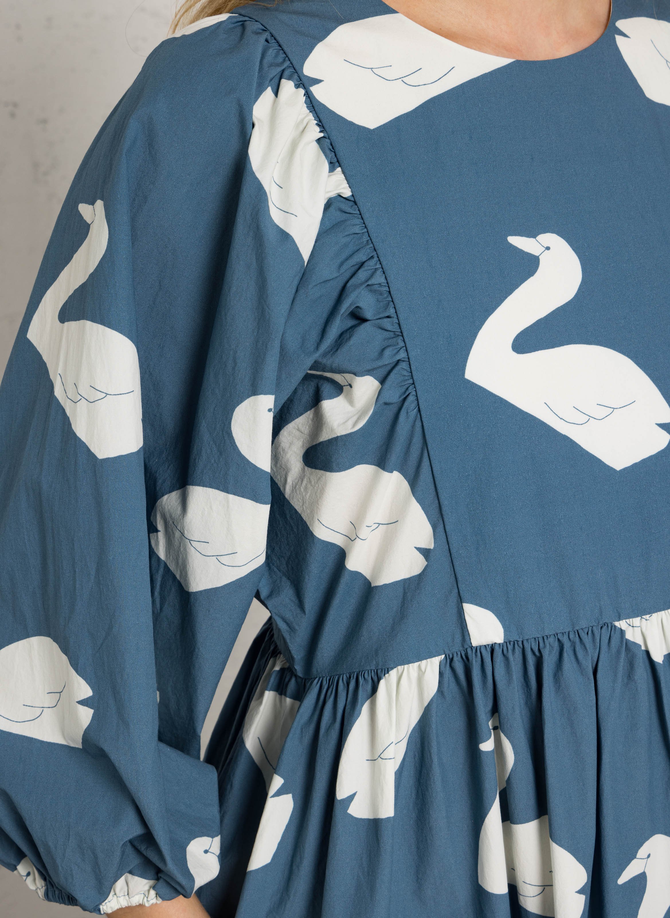 Bedrucktes Baumwoll-Maxikleid mit Rundhalsausschnitt THE TINY BIG SISTER Beige