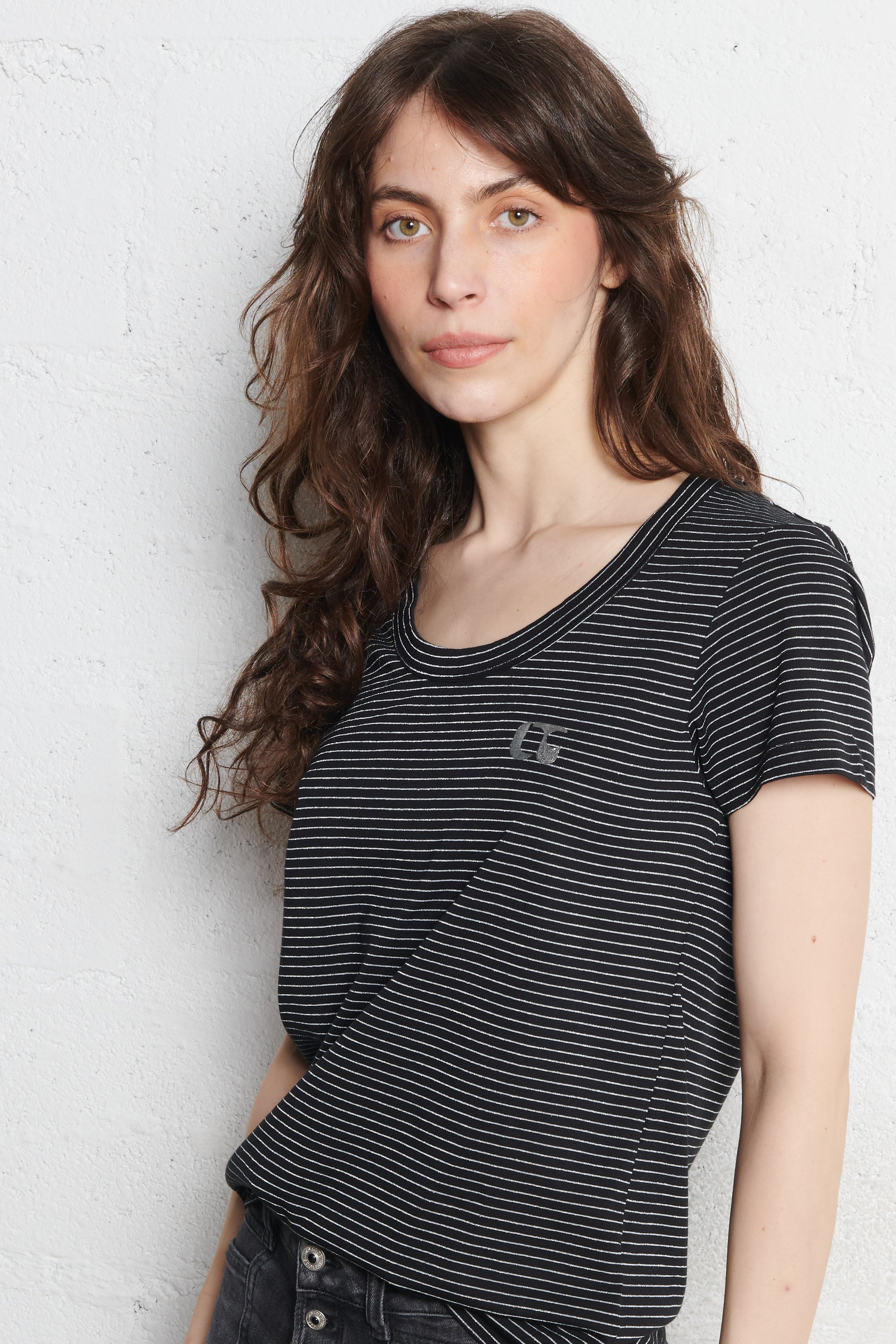 Straight round neck striped t-shirt LE TEMPS DES CERISES Black