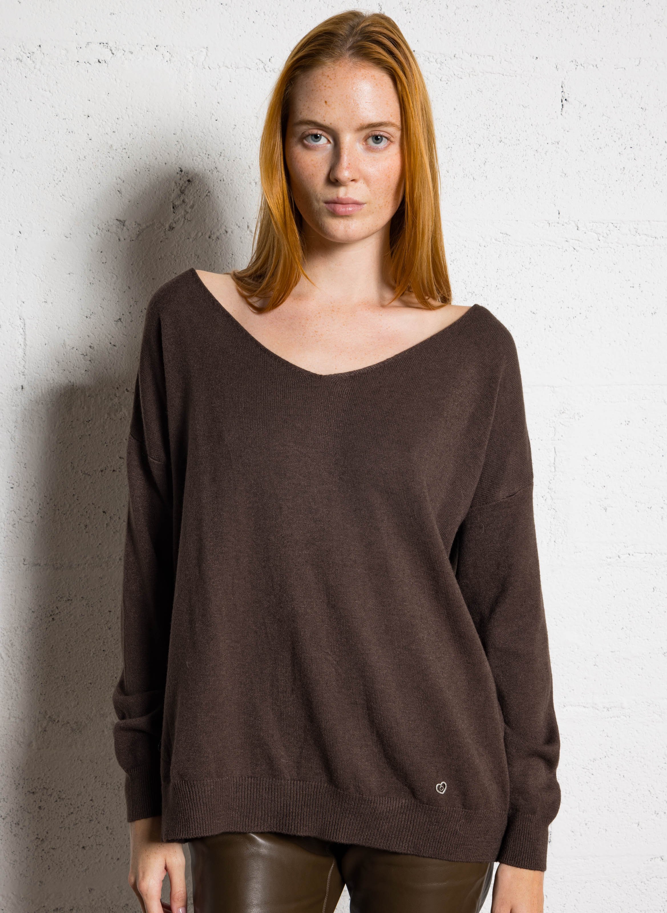 Pull droit col V uni PLEASE