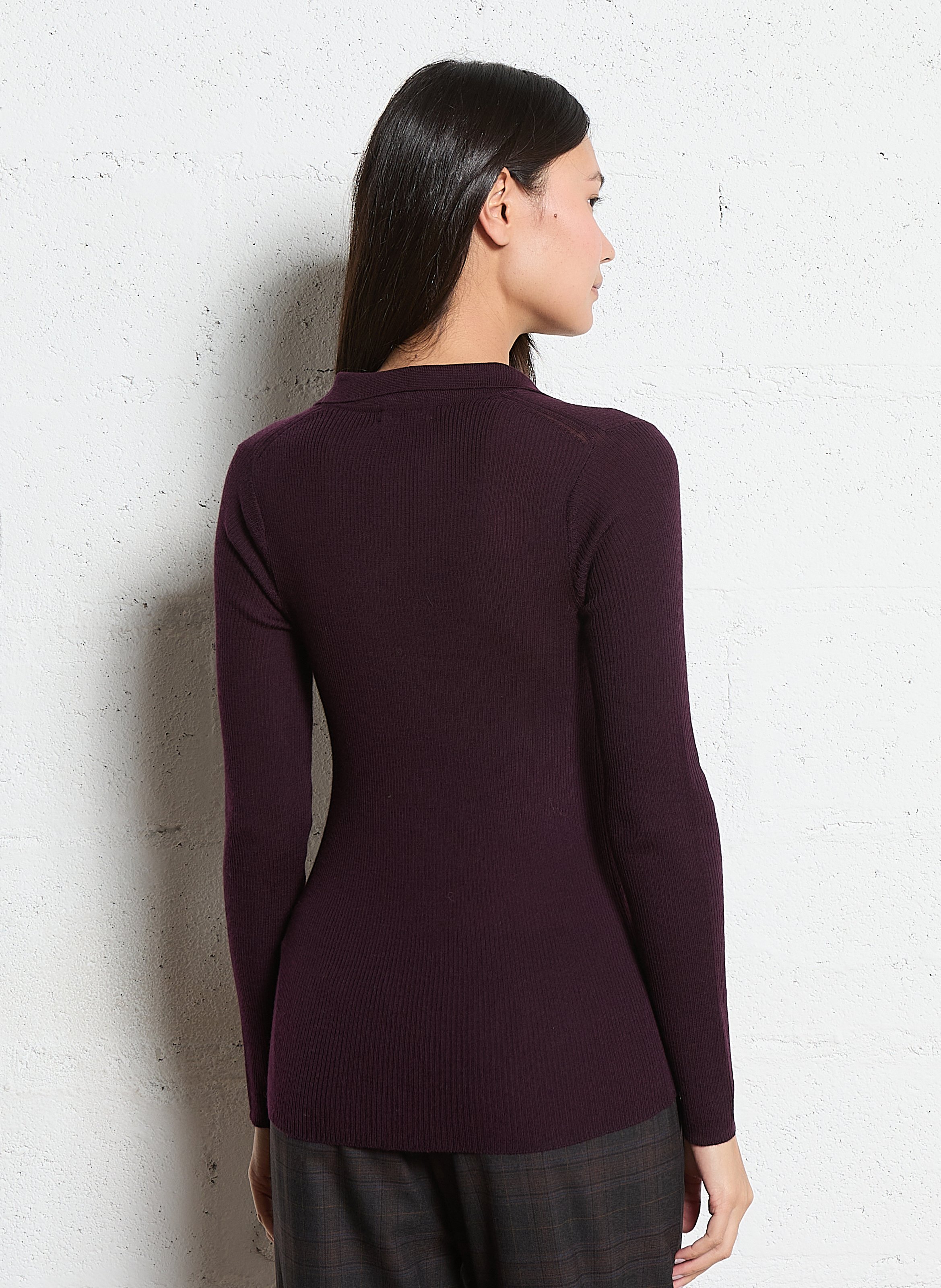 Gilet droit col V en laine MAJESTIC FILATURES Prune