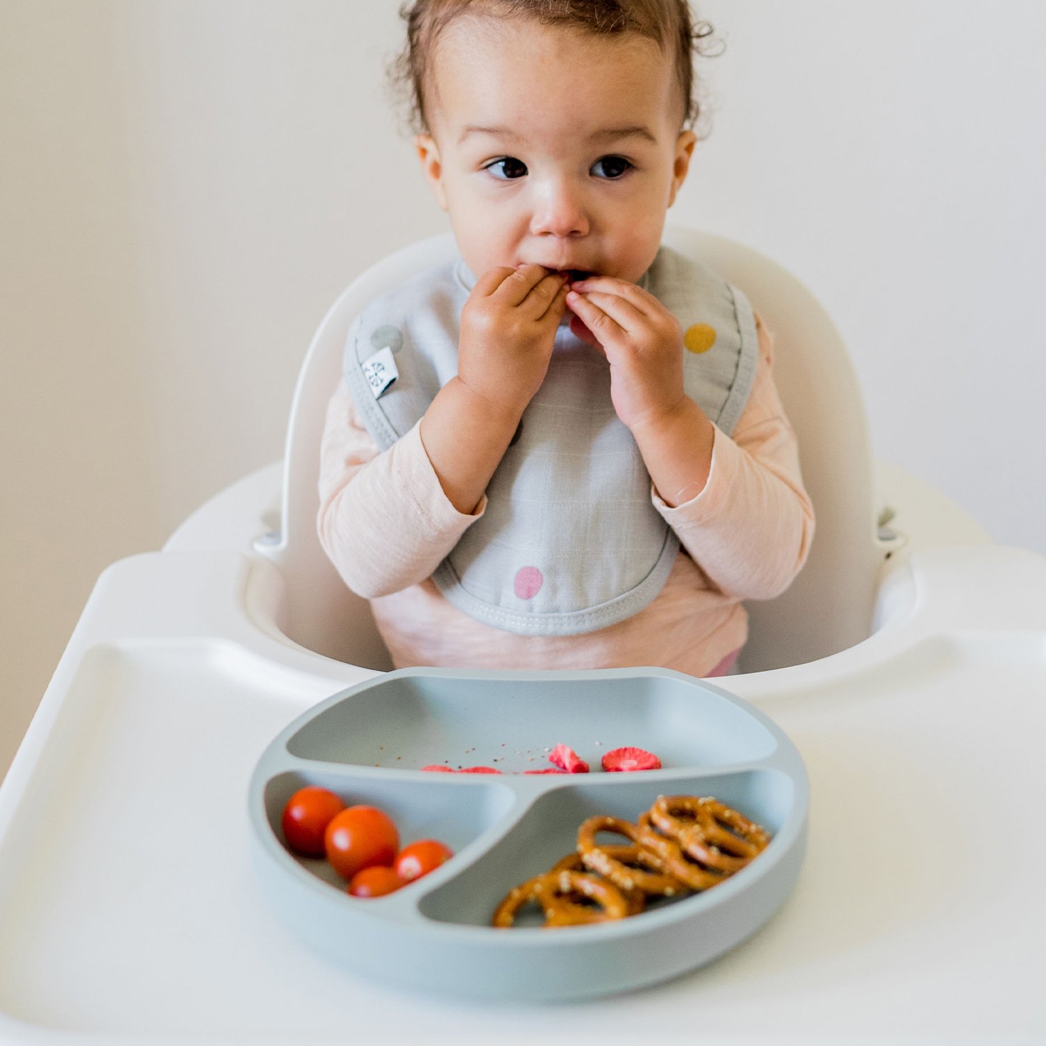 Assiette ventouse en silicone KINDSGUT Vert