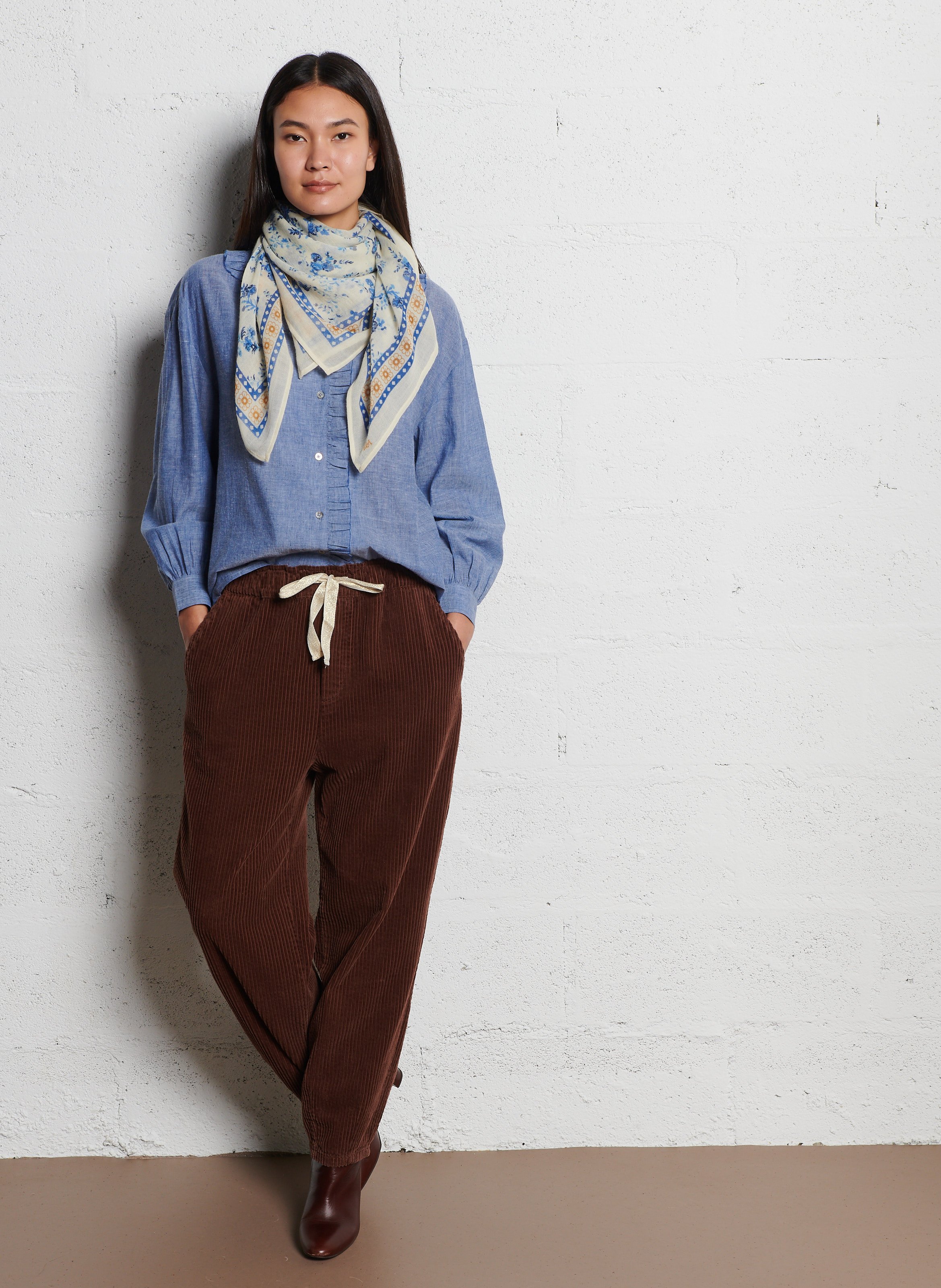 Bluse mit klassischem Kragen und Rüschen aus Baumwolle EMILE ET IDA Blau