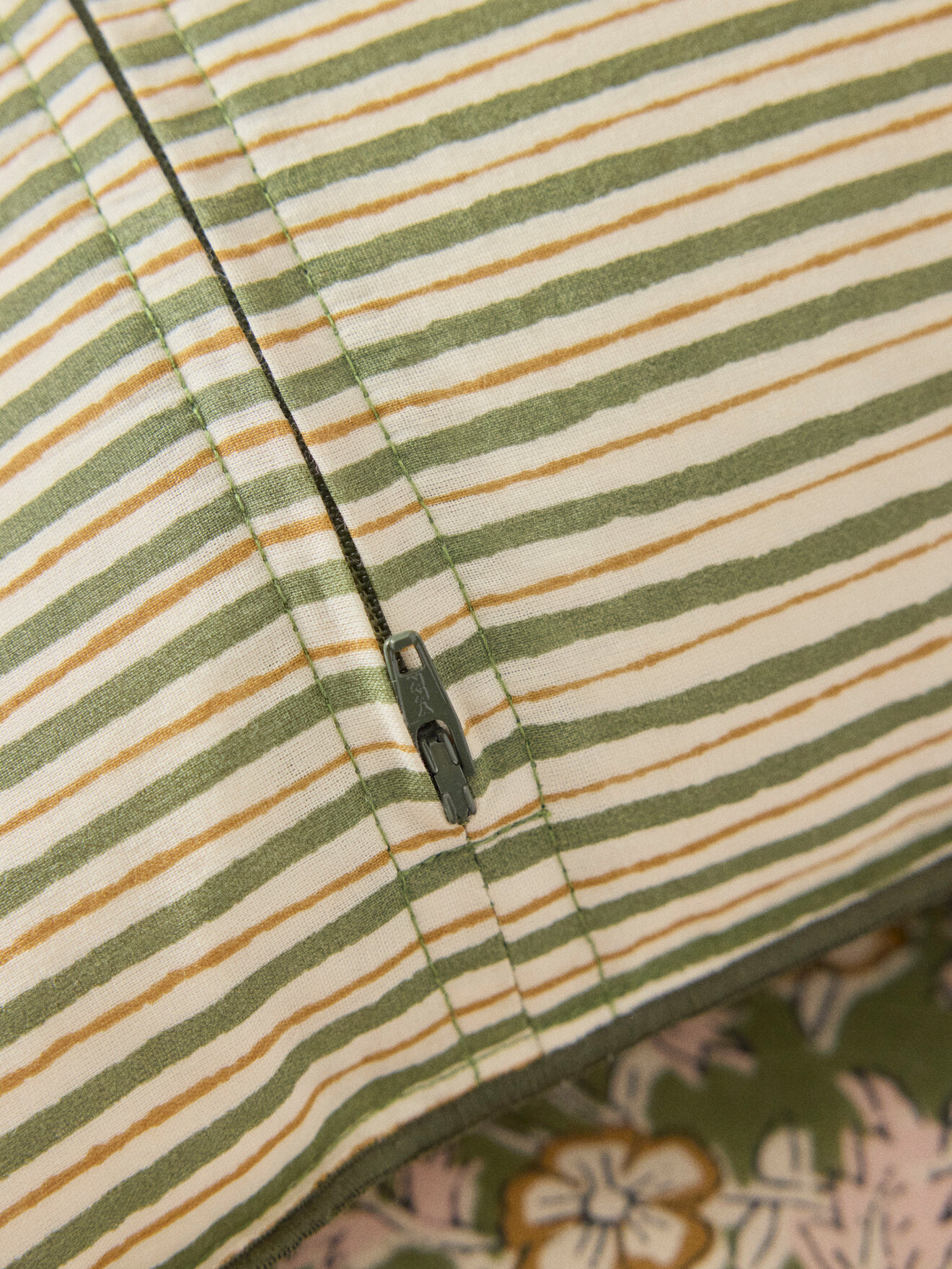 Indian floral cushion cover Green