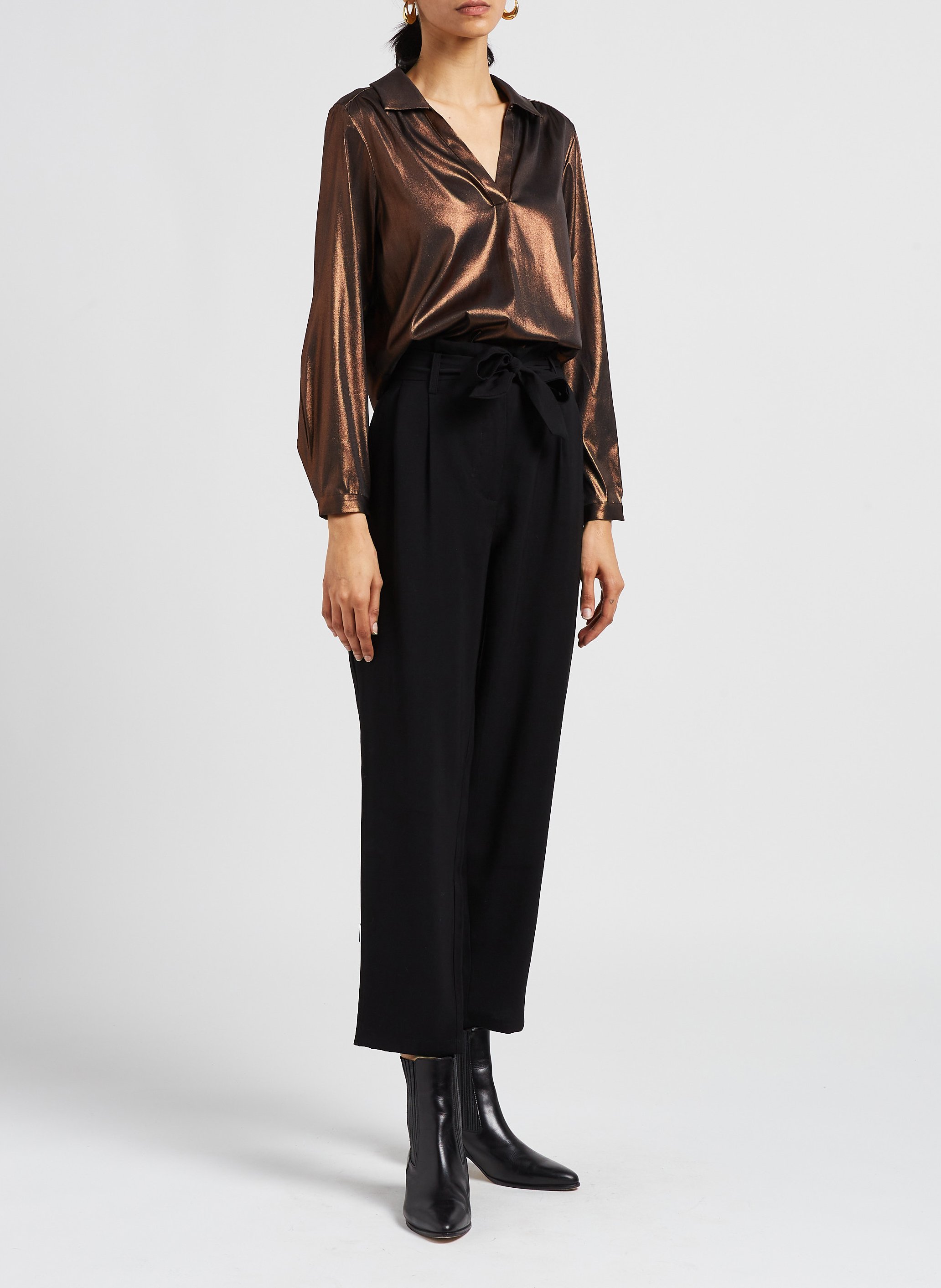 Shiny-effect V-neck shirt VILA Brown