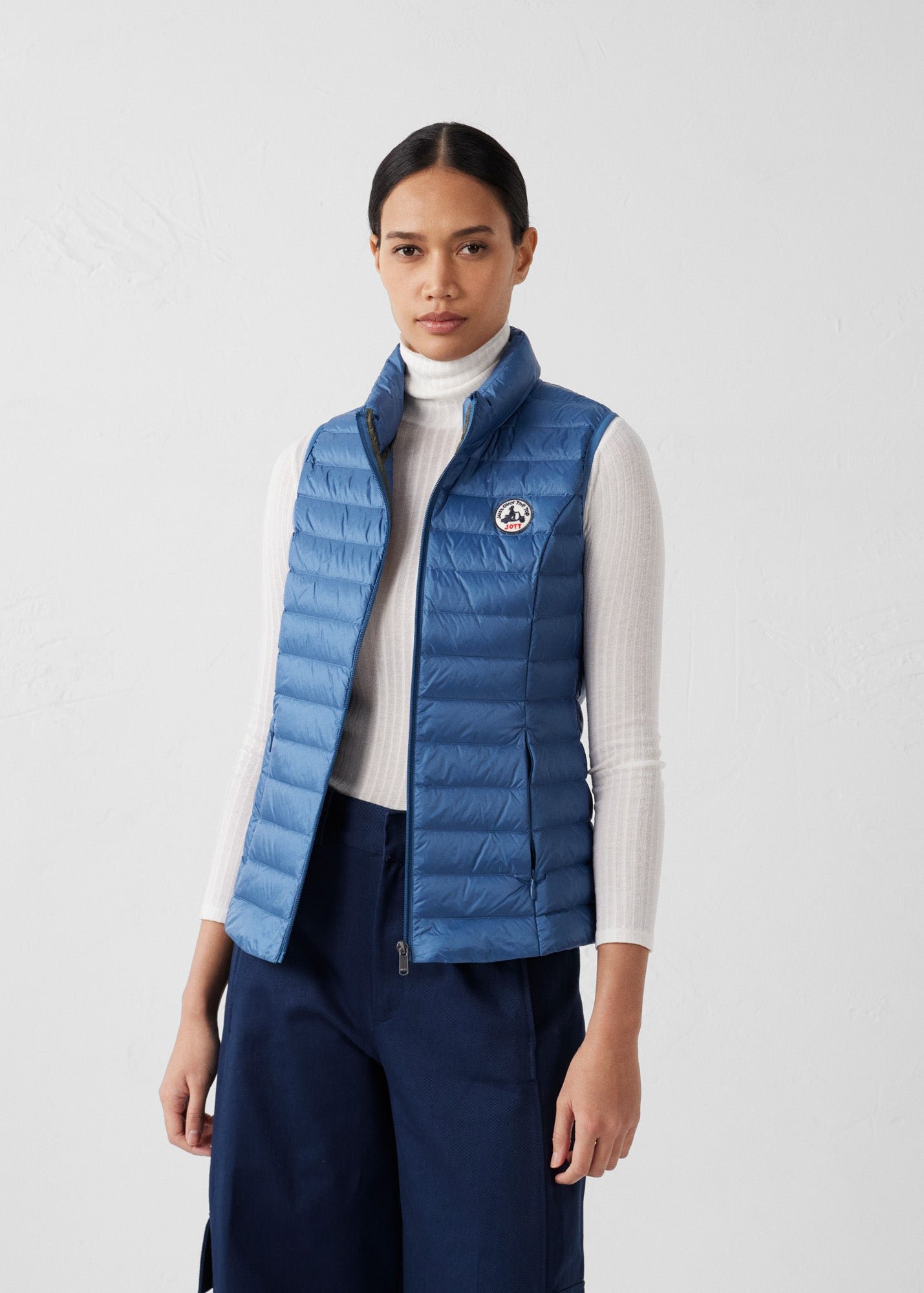Sleeveless lightweight down vest seda JOTT Blue