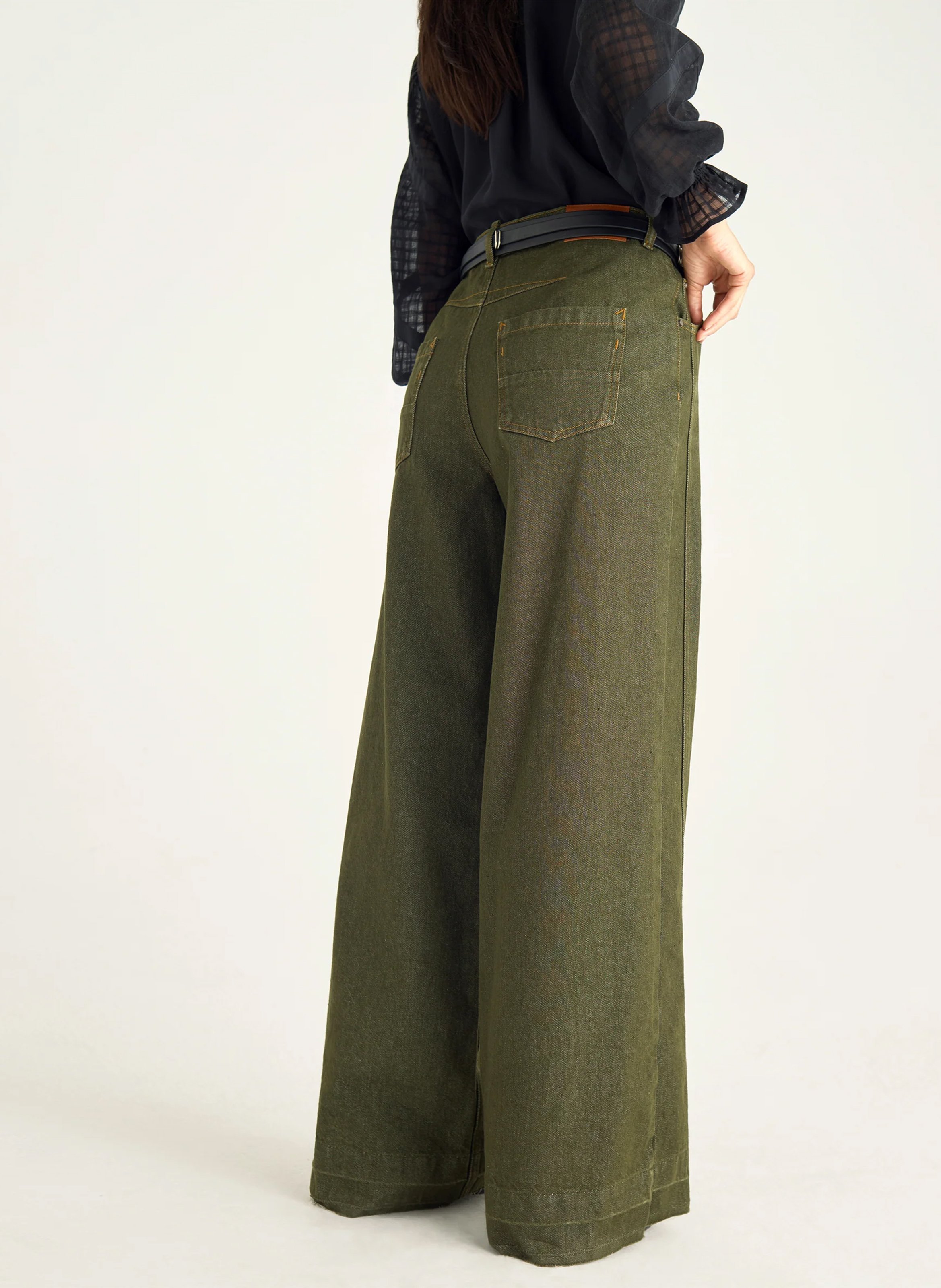 Weit geschnittene Jeans - aus Baumwolle ACOTE Braun